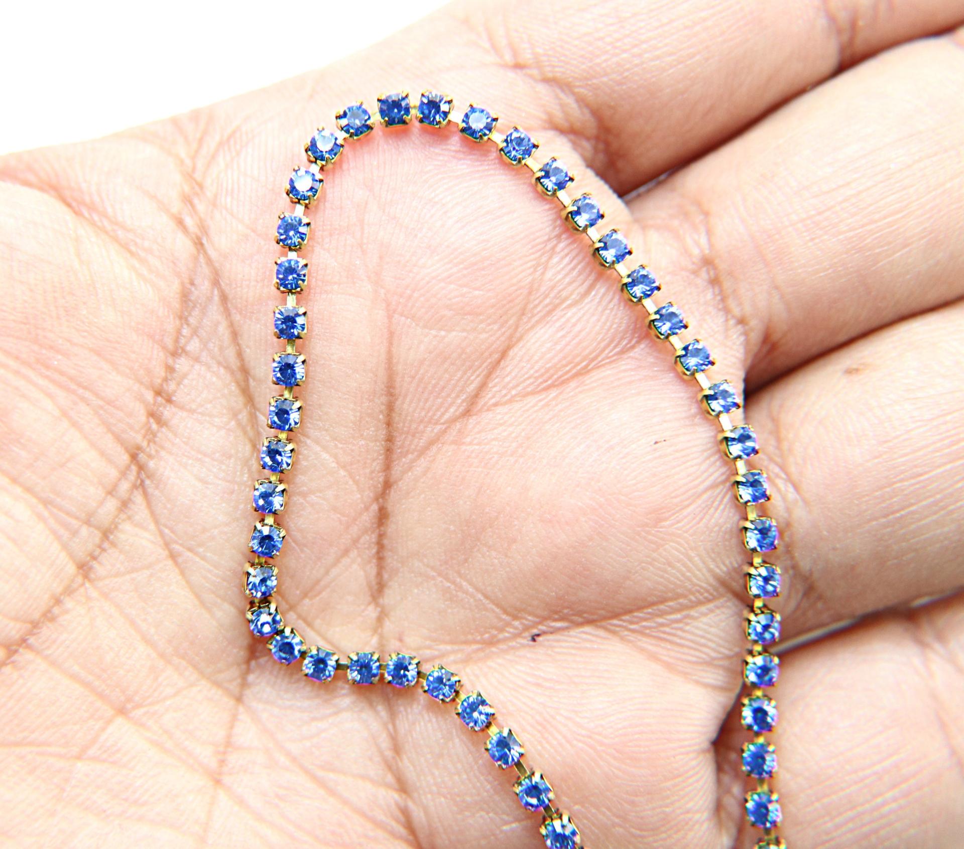 18pp Swarovski Vintage Chain in Sapphire (2.5mm) 0.5/1/2/5 Meters Brass Settings vintage findings, strass chains, craft supplies, rare