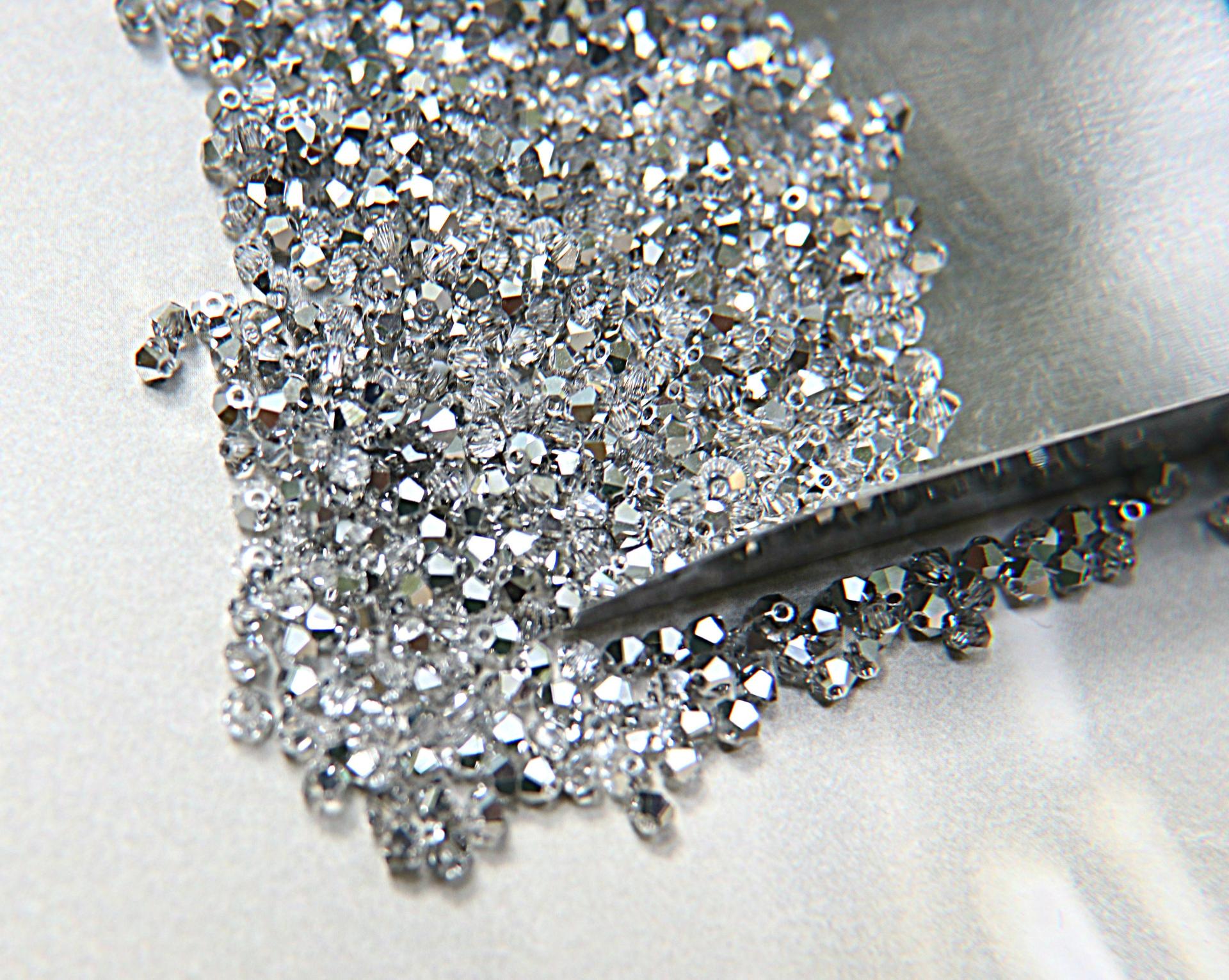 Crystal Cal (4mm) (comet Argent Light) Swarovski Bicone beads 72/144/432/1000 Pieces craft supplies, love beads, vintage findings