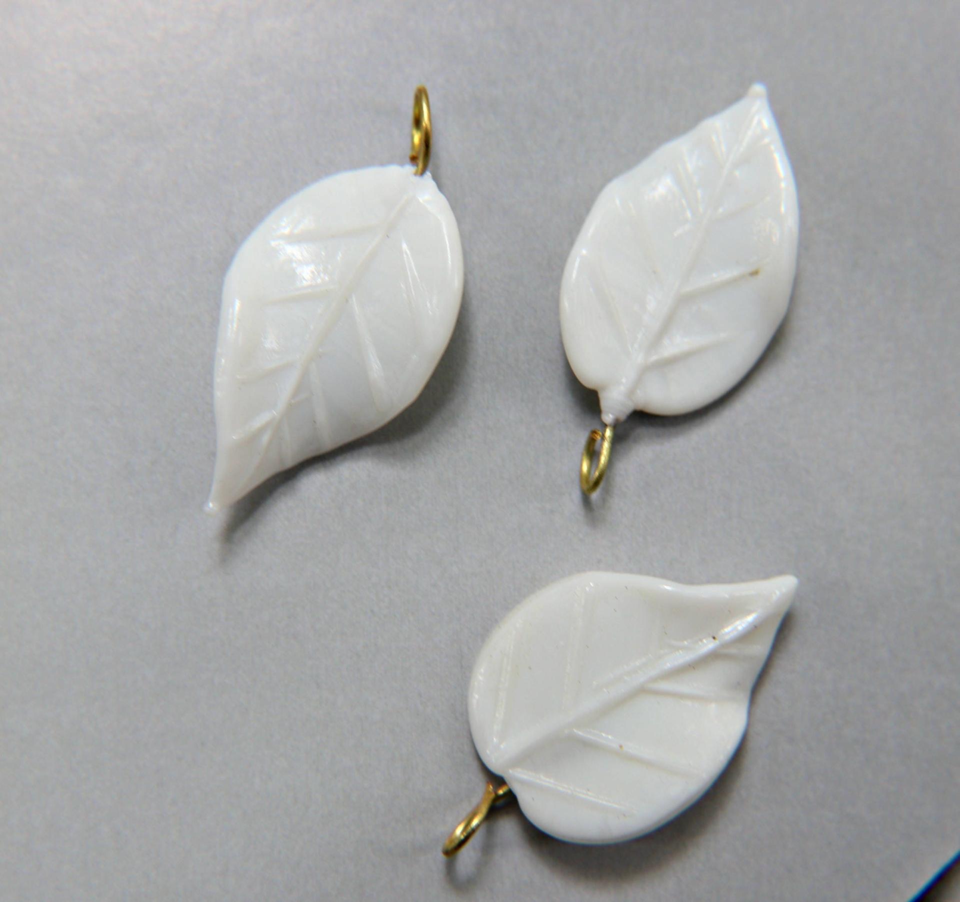 6 Iridescent White Glass Leaf Drop Beads With Embedded Loop 35 x 17 MM