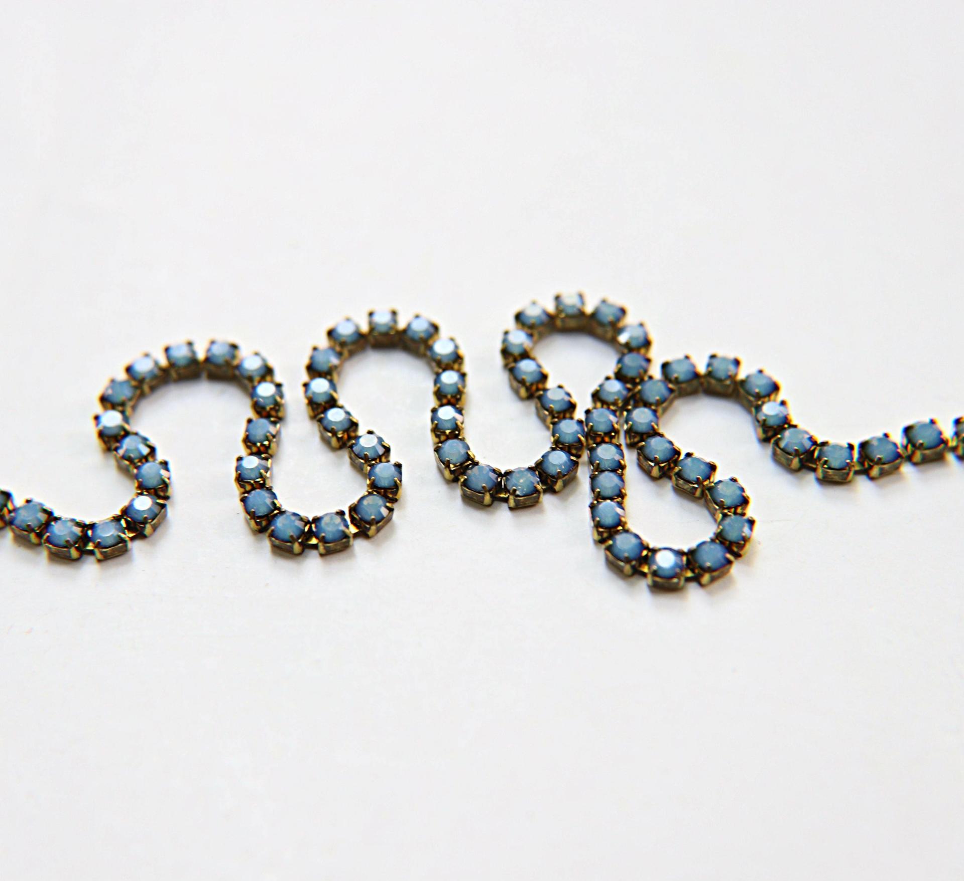 10SS Swarovski Rhinestone Cup Chain in White Opal Sky Blue 2.8mm Made in Austria 0.5/1/2/5 Meters vintage findings / jewelry making