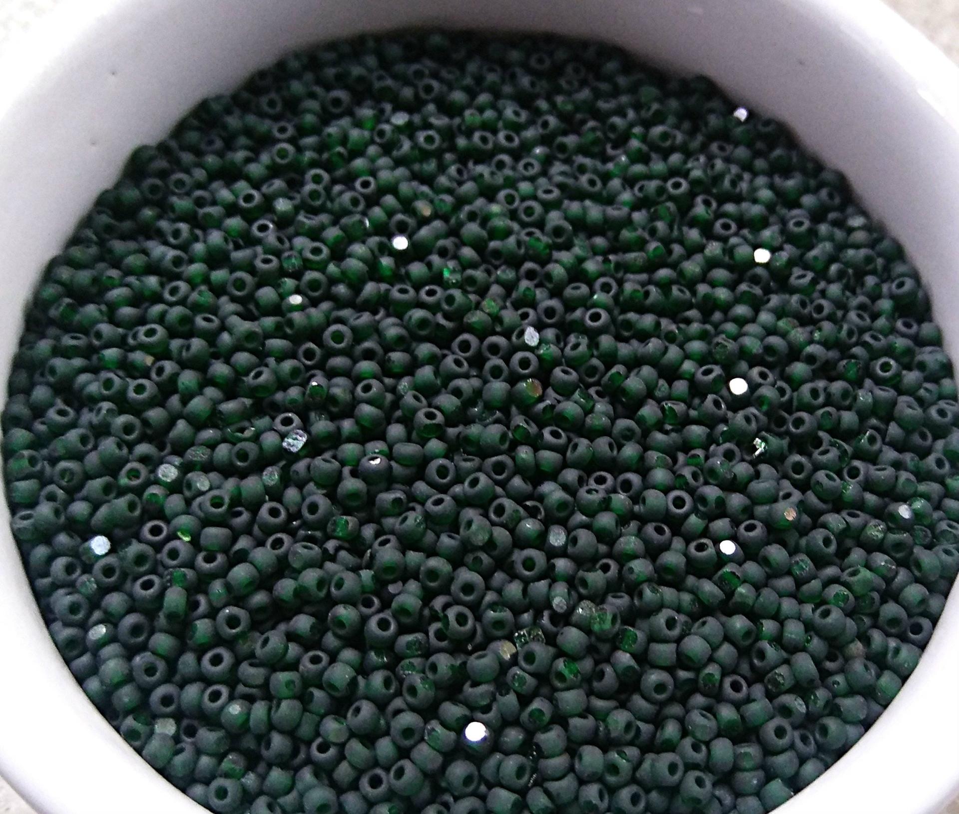 11/0 Charlotte true Cuts Beads Matt Deep Green Transparent 10/20/50/250/500 (10Grams 1300 Pieces)