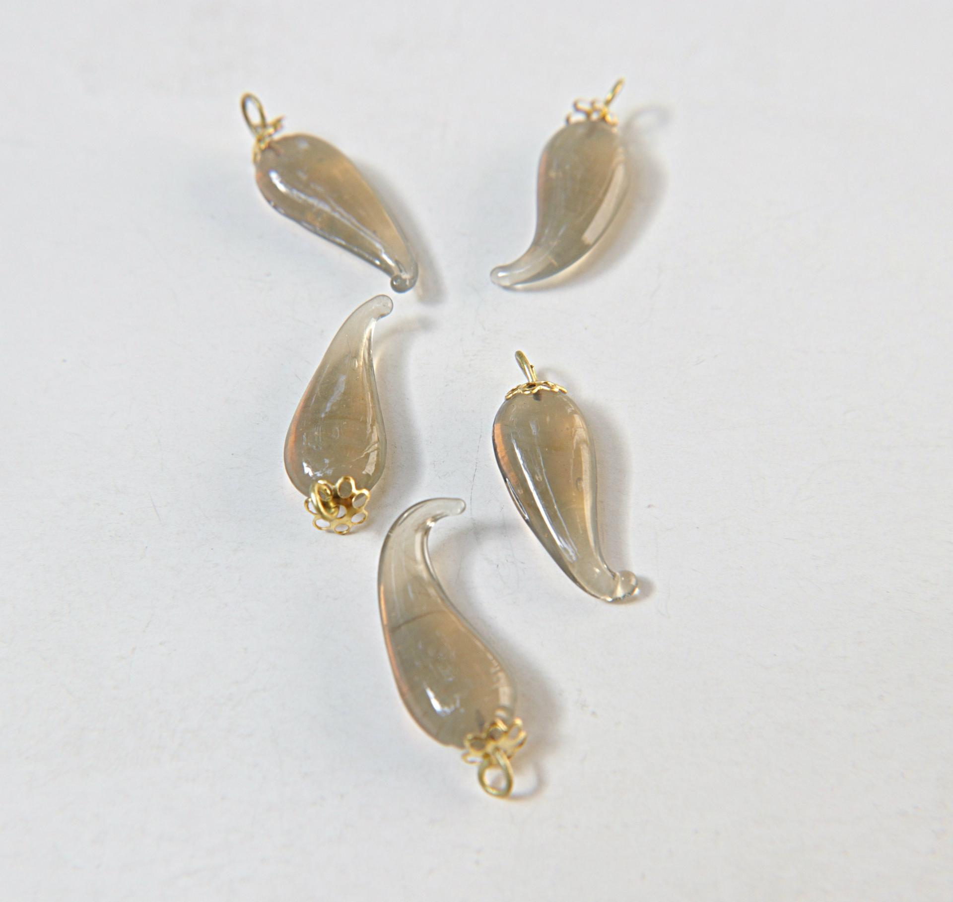 Vintage styled Chili Handmade Dangle in glass 25 mm long in Light Grey Opal (6/30 pieces)