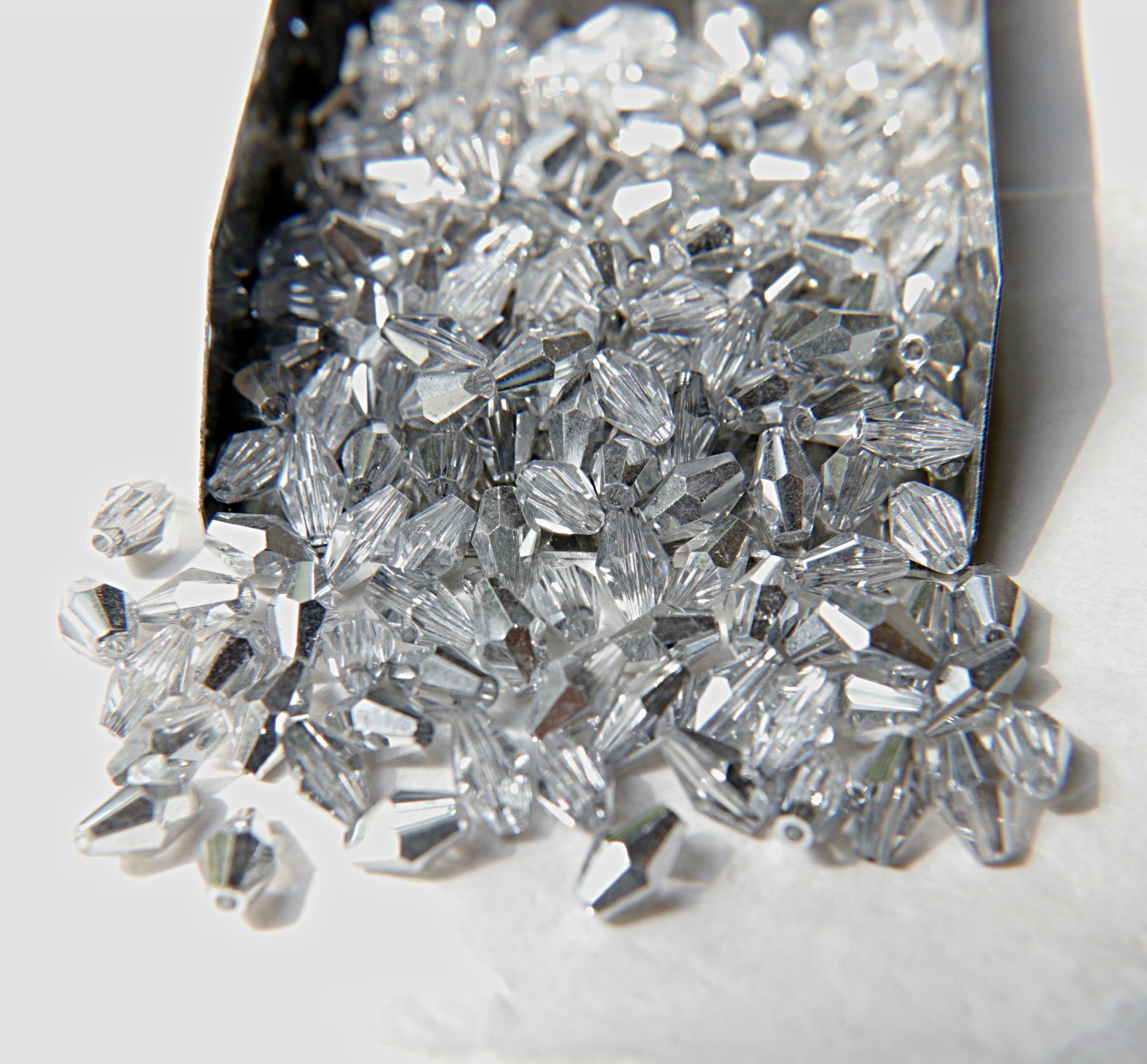 Swarovski 5205 7x5mm Crystal Elongated Bicone in Crystal Comet Argent 20/72/144/432/1000 Pieces jewelry making Vintage beads, jewelry making