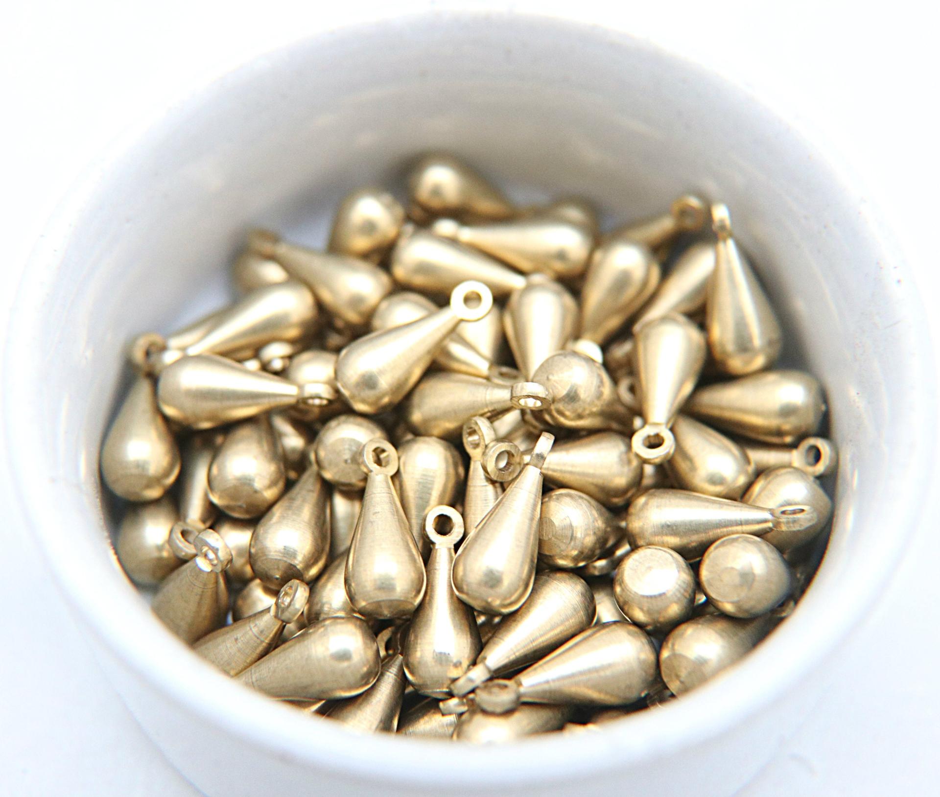 Solid Metal Drops, Teardrop Charms, in brass 18x7.5mm, 2mm Loop, 5/25 pieces vintage findings, jewlery making, art deco, premium supplies