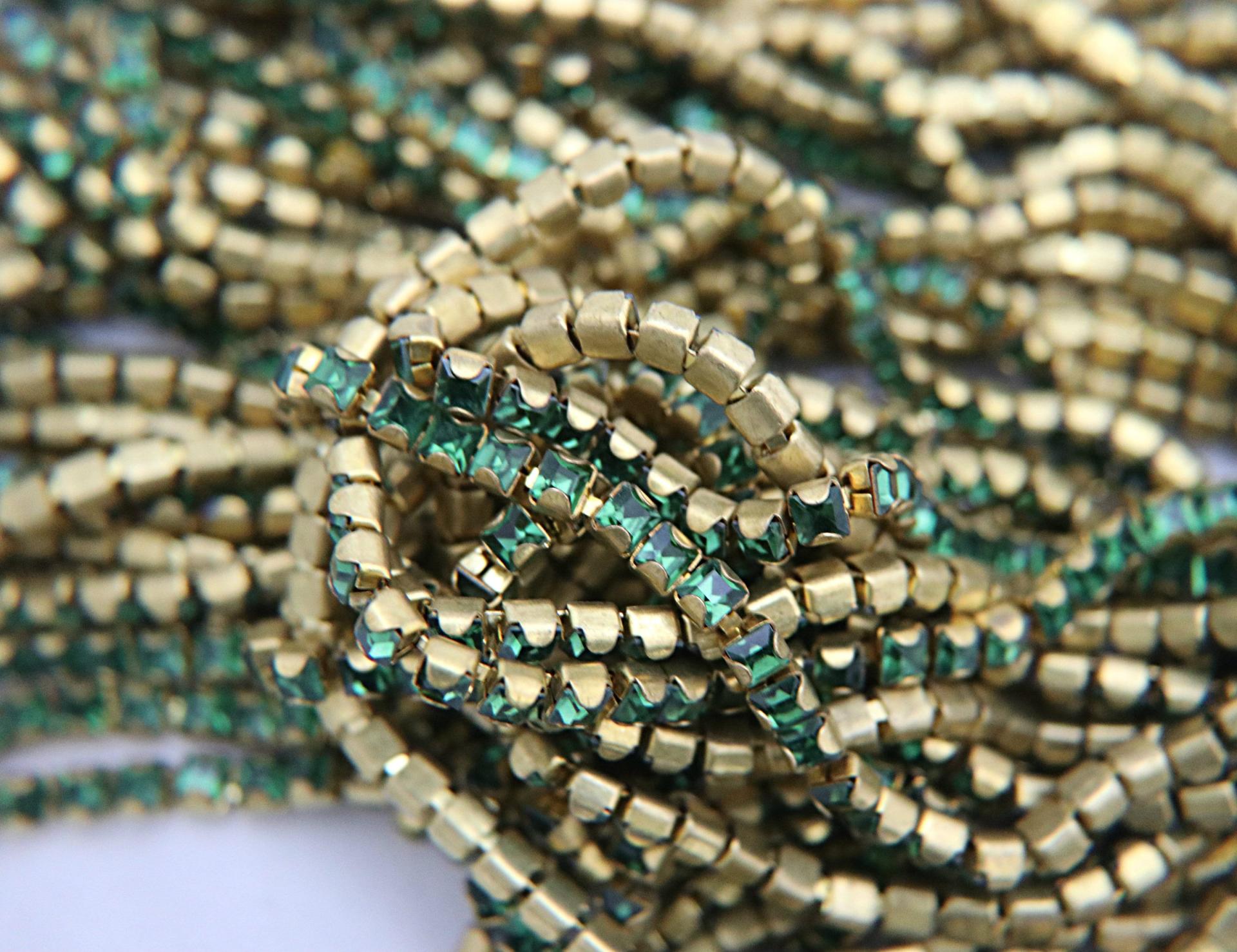4mm Square Swarovski fancy Rhinestone Chain in Fern Green 0.5/1 Meter Brass Settings Wedding Bridal Supplies|Decoration