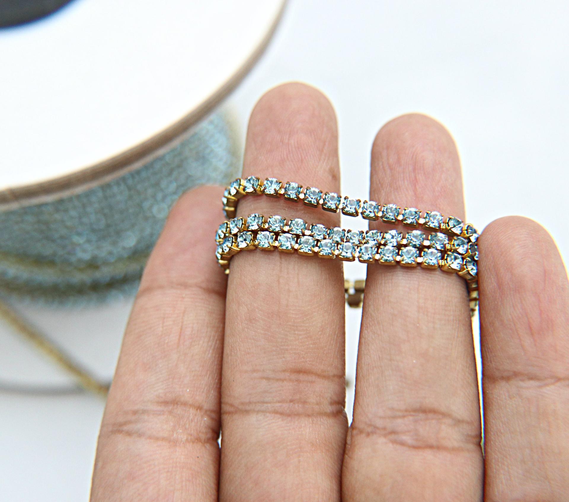 10ss Swarovski Close Cup Chain in Aquamarine 2.8mm Made in Austria 0.5/1/2/5 Meters rare couture materials