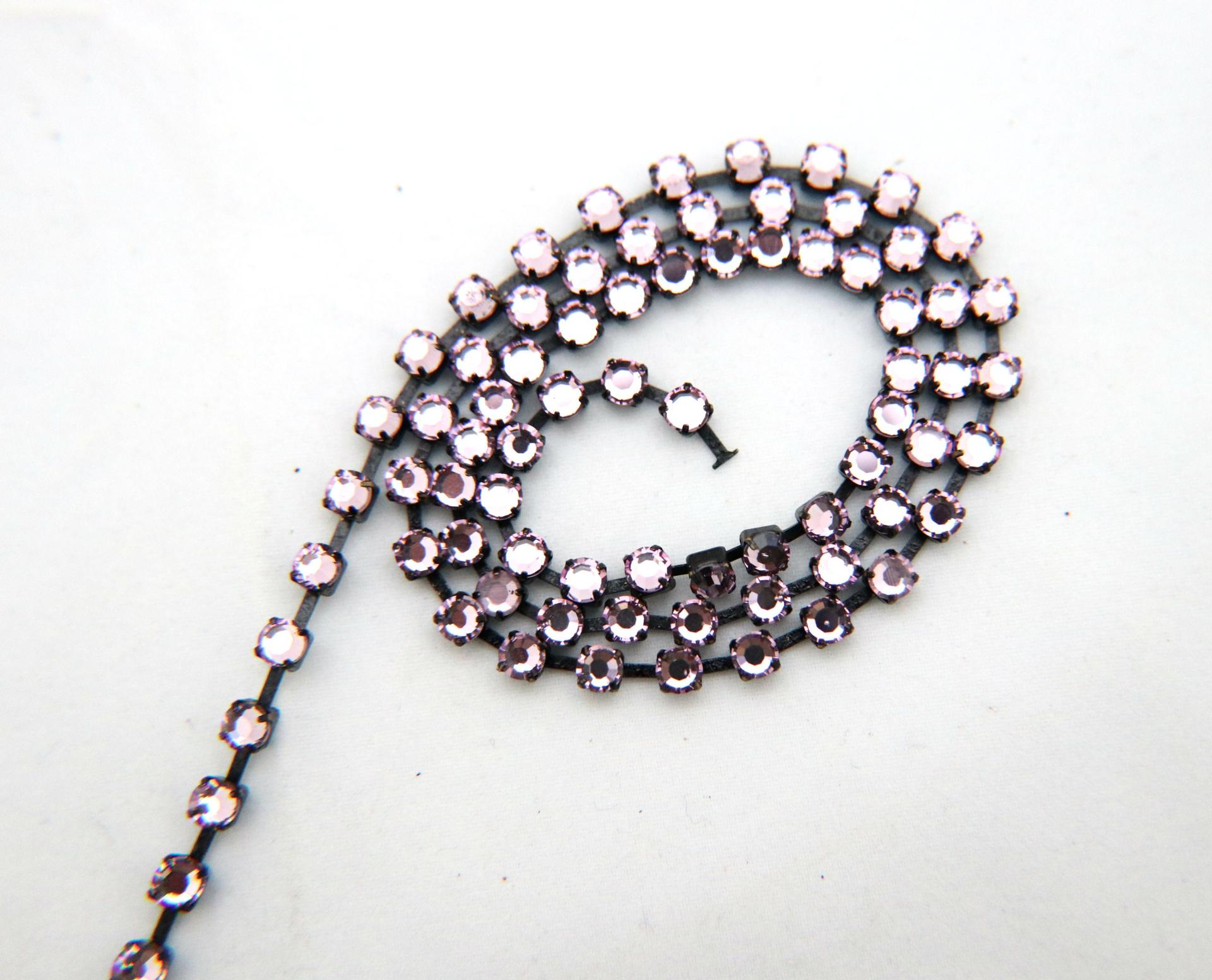 16ss Swarovski 2088 Chain in Flat Back Light Amethyst (4mm) 0.5/1/2/5 Meters Vintage Black Settings Bridal Supplies, strass chains