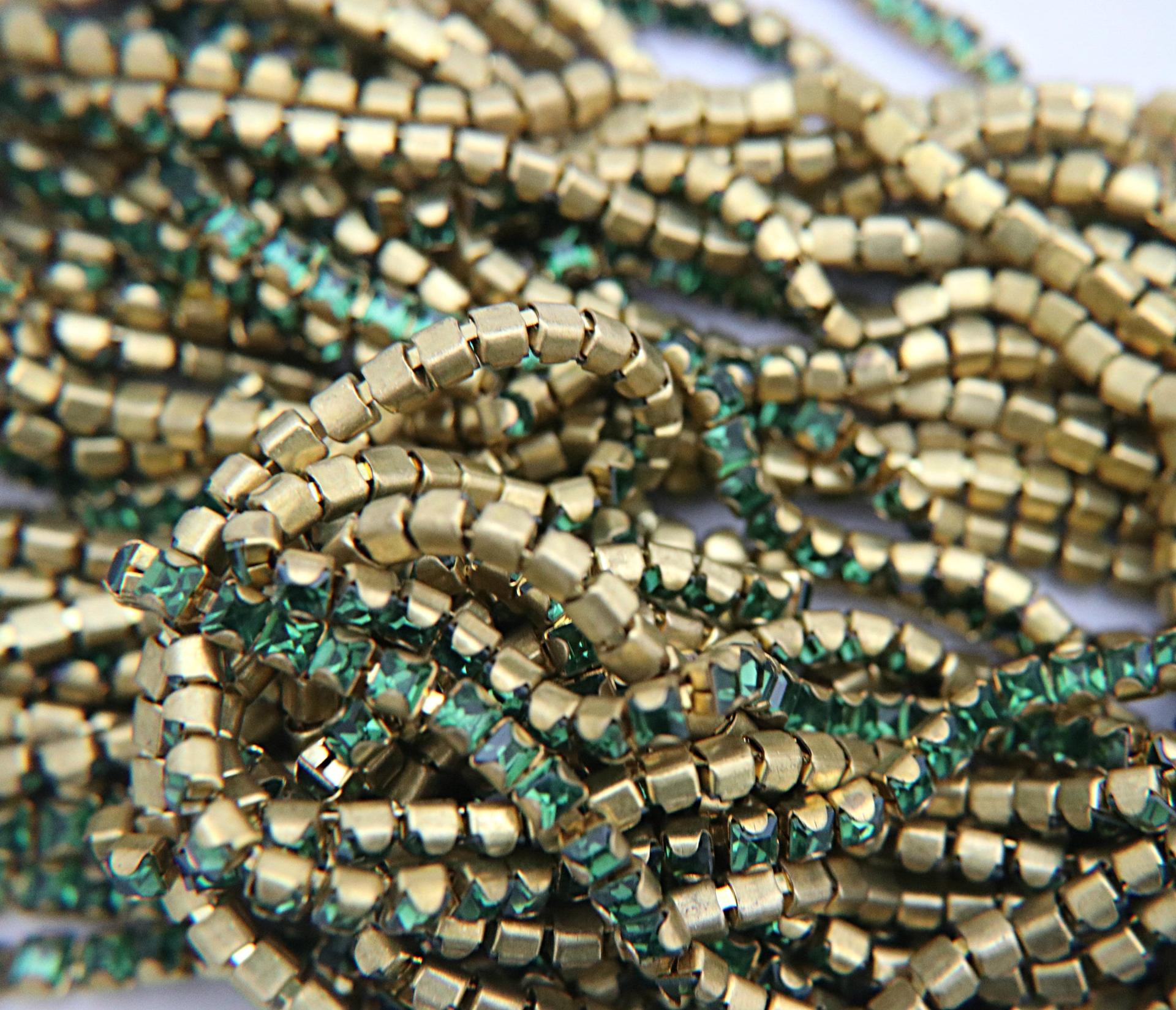 4mm Square Swarovski fancy Rhinestone Chain in Fern Green 0.5/1 Meter Brass Settings Wedding Bridal Supplies|Decoration