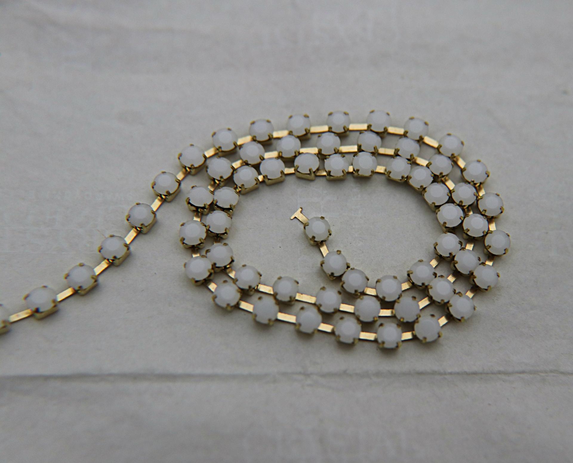 16 SS Rhinestone Chain Swarovski in White Alabaster 4mm 0.5/1/2/5/15 Meters vintage findings, strass chains