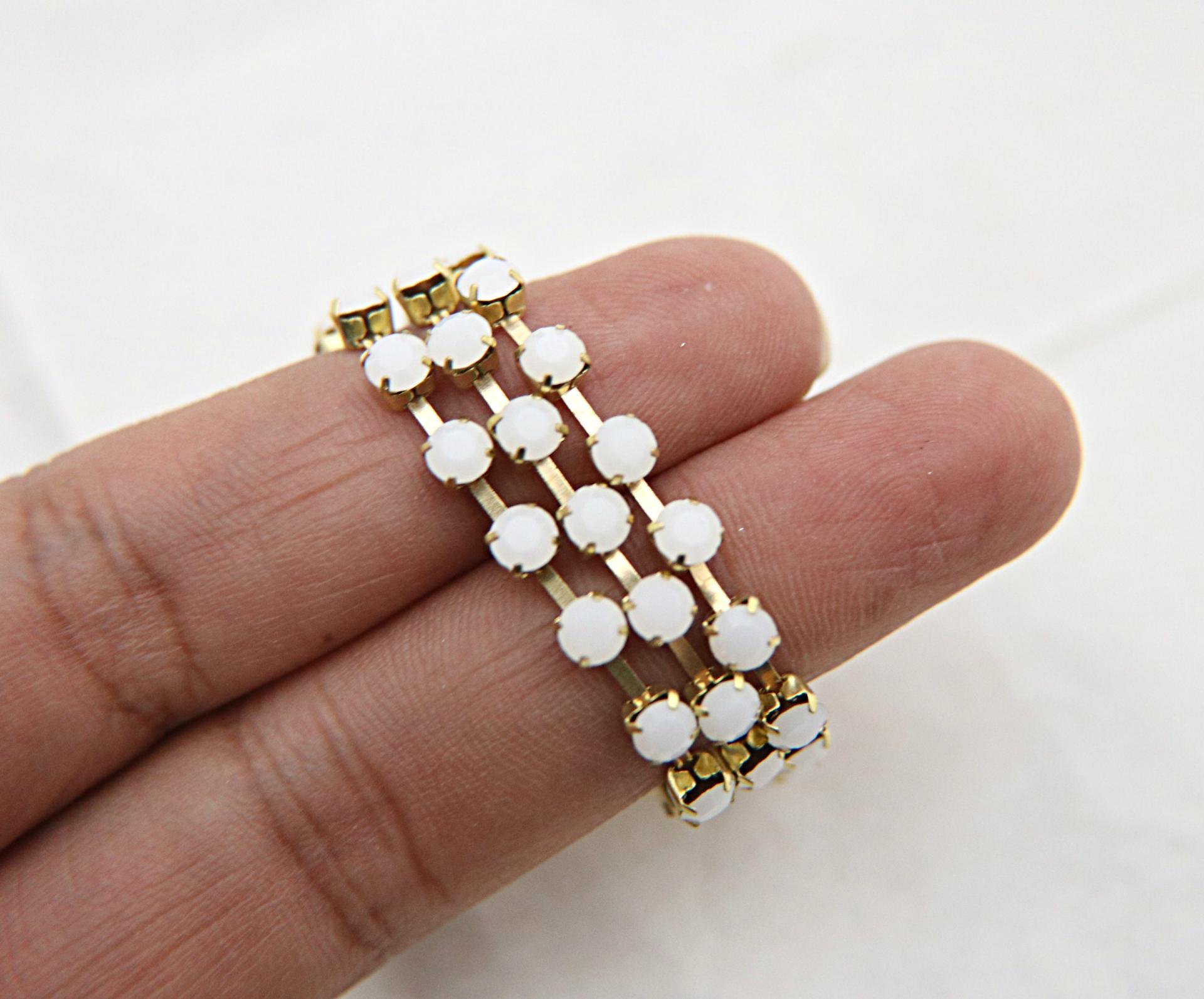 16 SS Rhinestone Chain Swarovski in White Alabaster 4mm 0.5/1/2/5/15 Meters vintage findings, strass chains