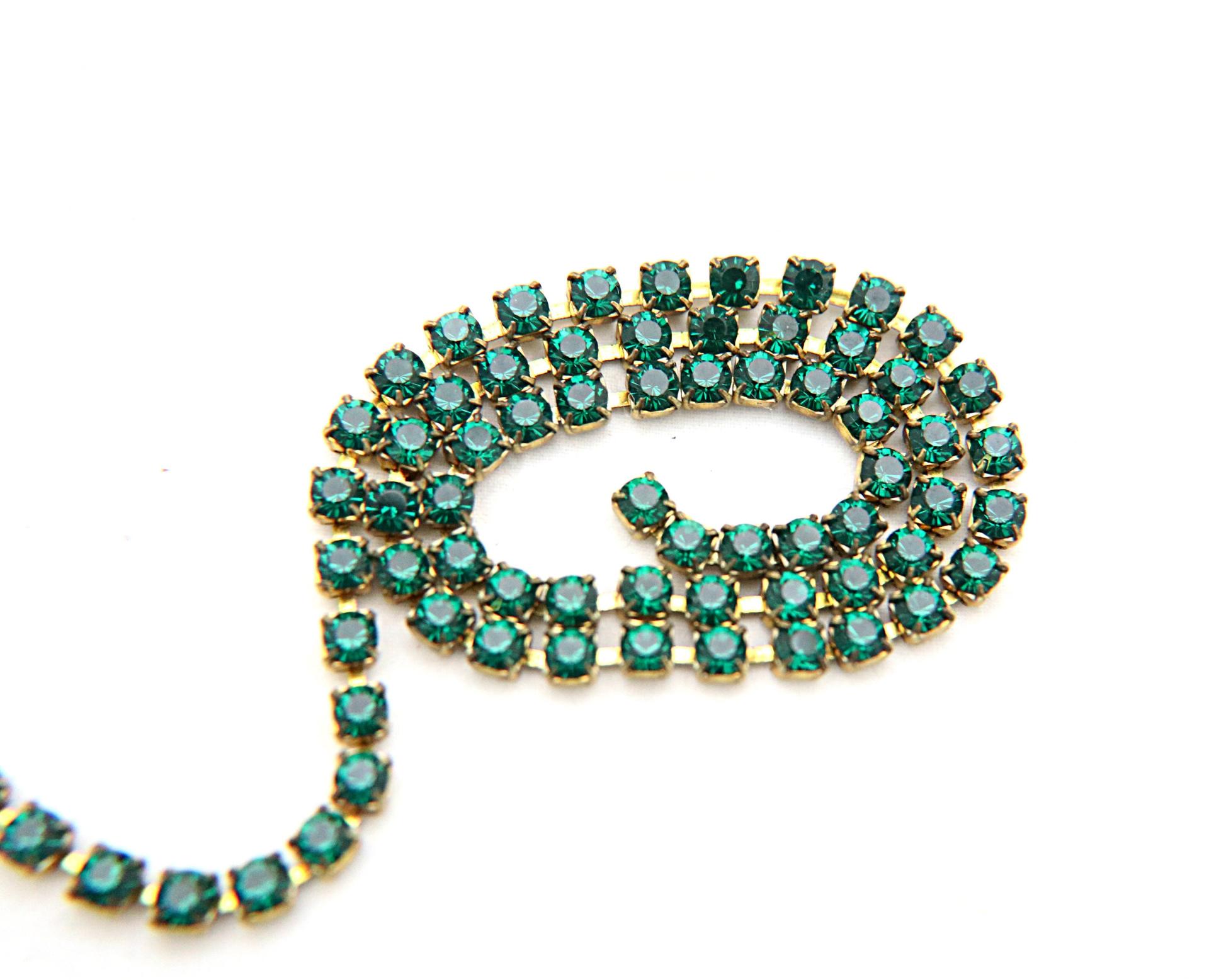 18SS Swarovski Vintage Rhinestone Chain Emerald/Smoked Topaz/Olivine/Montana 4.2mm embroidery materials, jewelry making, vintage findings