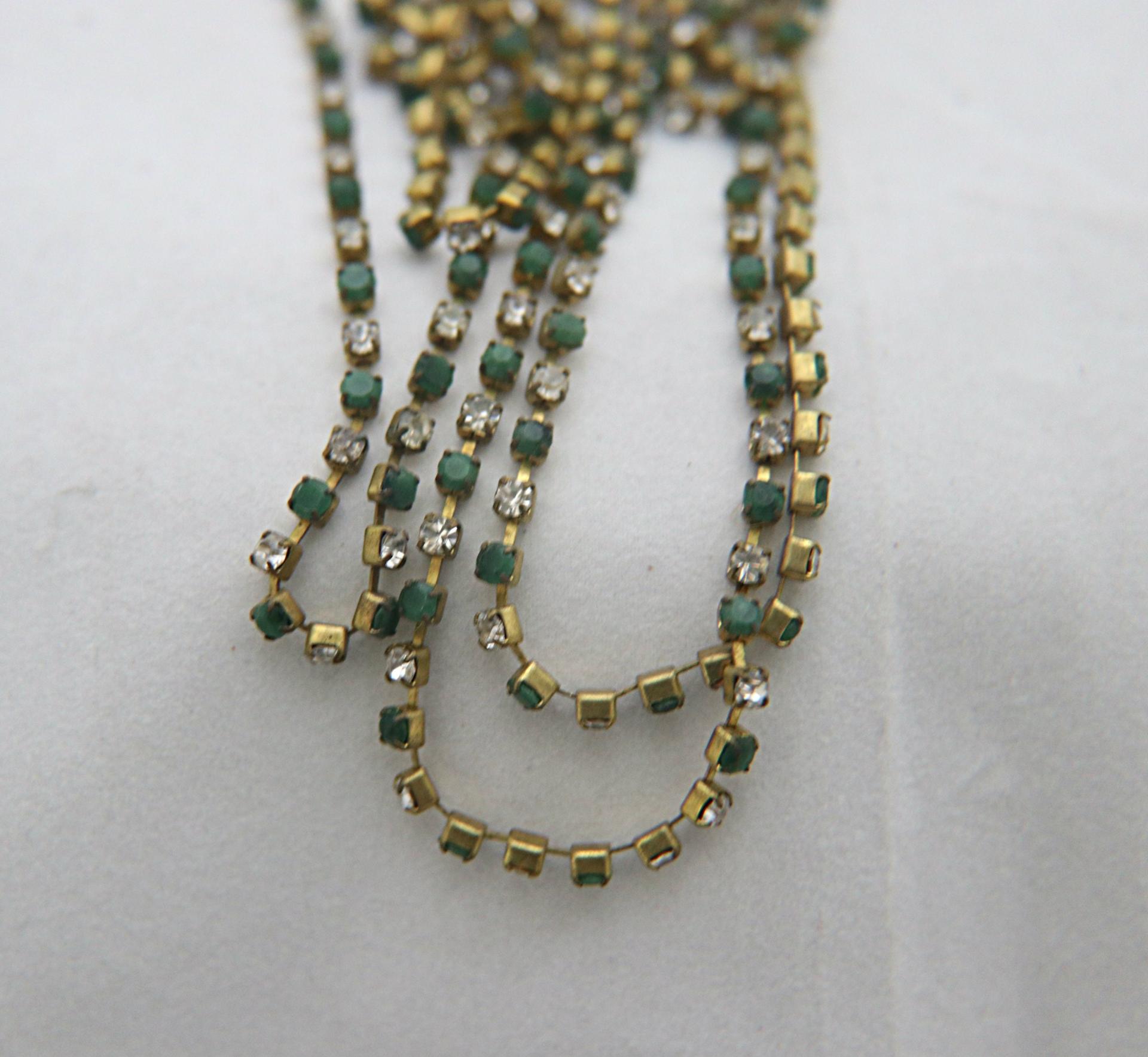 10 SS Rhinestone Chain Vintage Glass Pressed Chatons in opq Emerald and Crystal 2.8 mm 1/2/5/15 Meters vintage findings, strass chains
