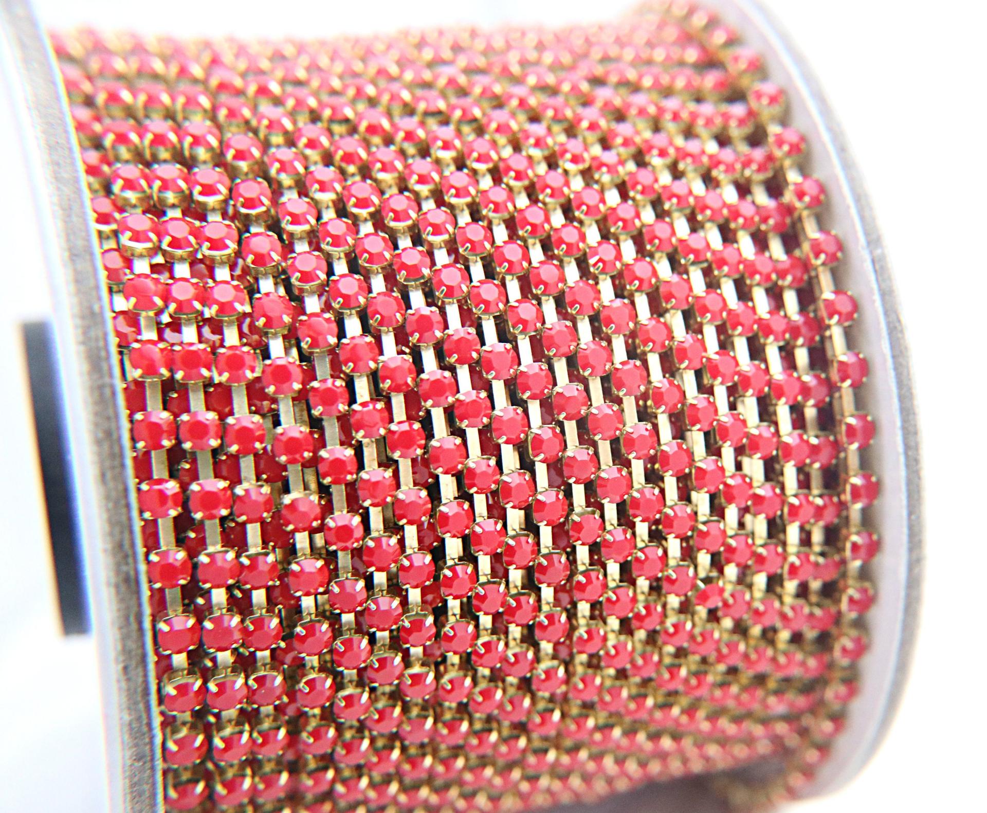 16 SS Rhinestone Chain Swarovski in Dark Red Coral 4mm 0.5/1/2/5/15 Meters vintage findings, strass chains