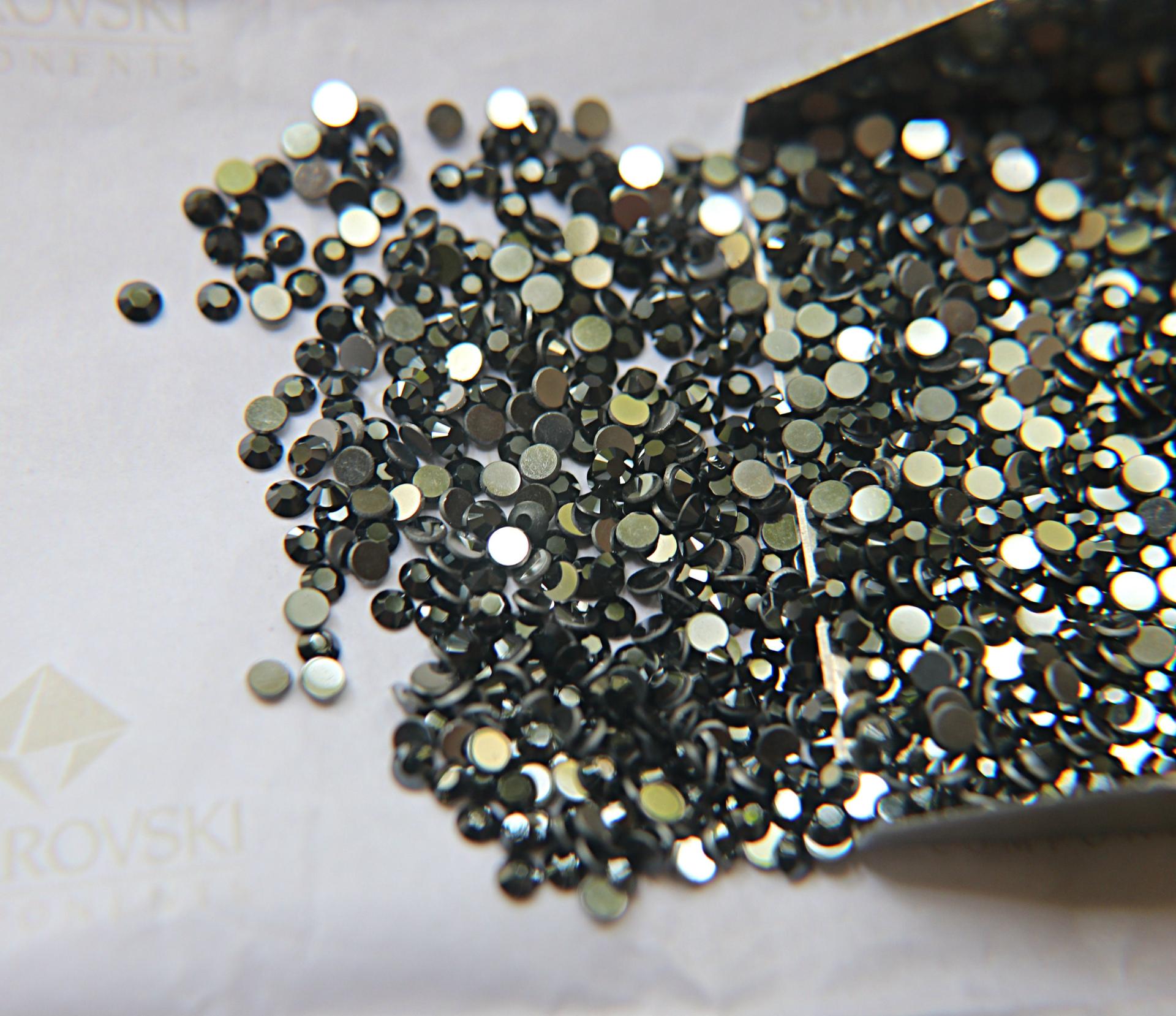 10SS Swarovski Flatbacks in Jet Hematite Chaton Roses 2088 (2.9mm) Made in Austria 72/144/432/1440 Pieces Nail art decoration, craft supply