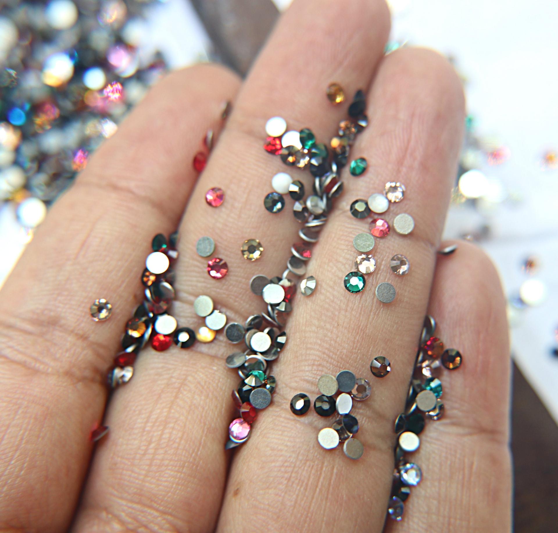10SS Swarovski Flatbacks in Mix Colors Chaton Roses 2088 (2.9mm) Made in Austria 72/144/432/1440 Pieces Nail art decoration, craft supplies