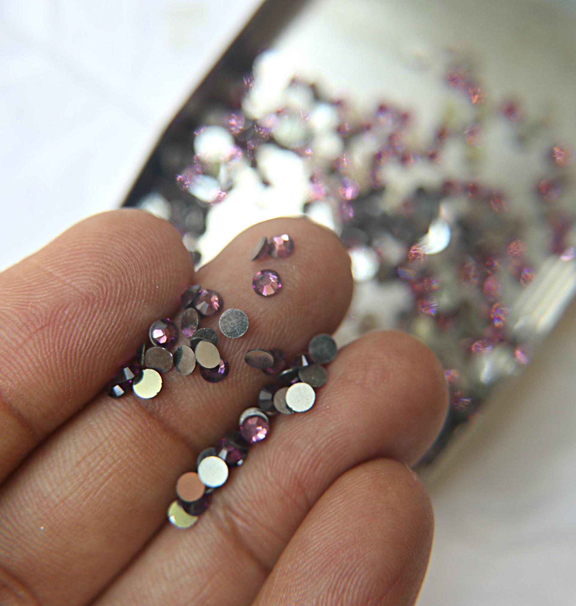 12SS Swarovski Flatbacks in Crystal Chaton Amethyst 2088 (3.2mm) Made in Austria 72/144/720/1440 Pieces Nail art decoration, craft supplies