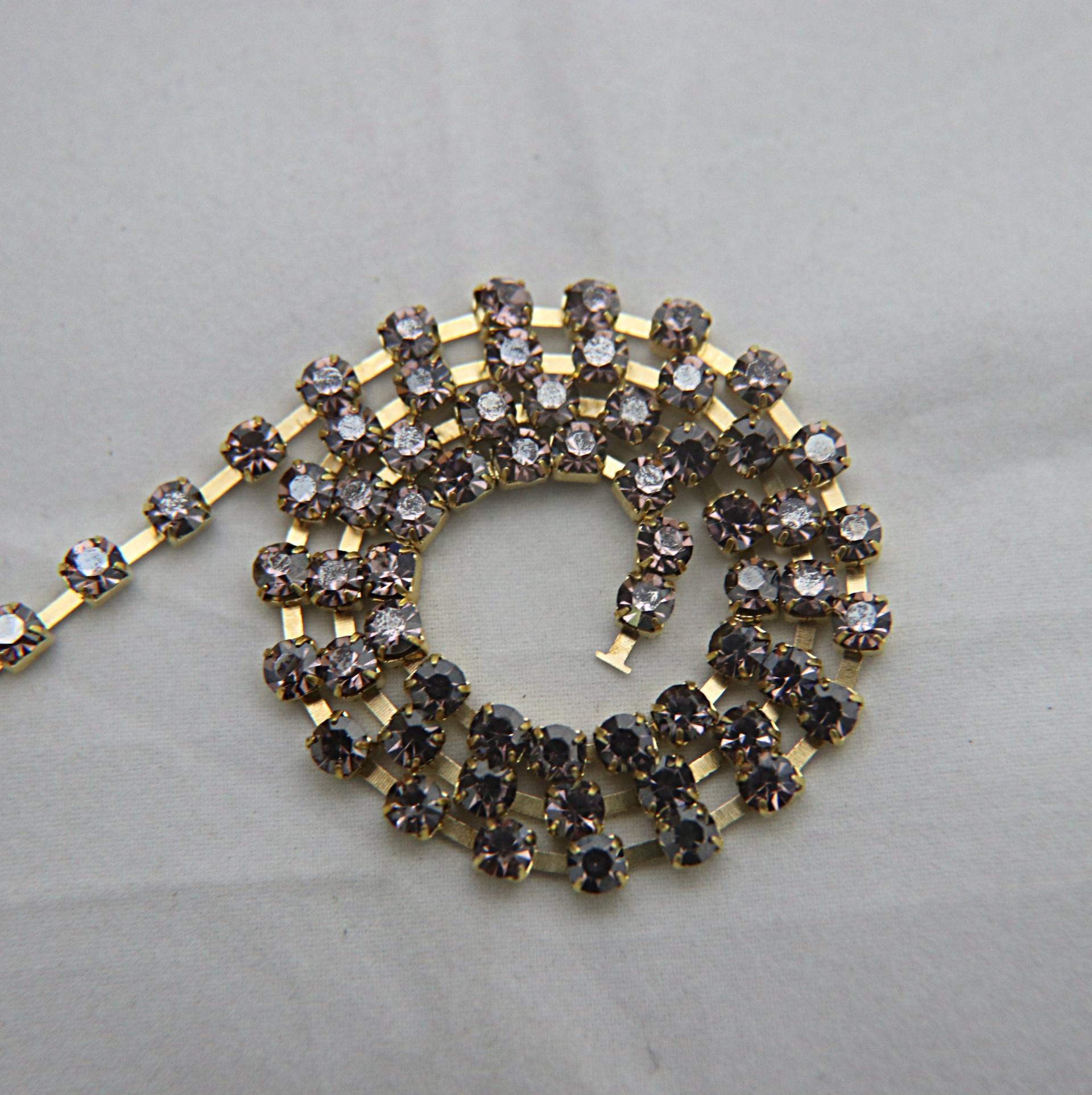 16 SS Rhinestone Chain Swarovski in Light Amethyst Satin 4mm 0.5/1/2/5/15 Meters vintage findings, strass chains, embroidery materials