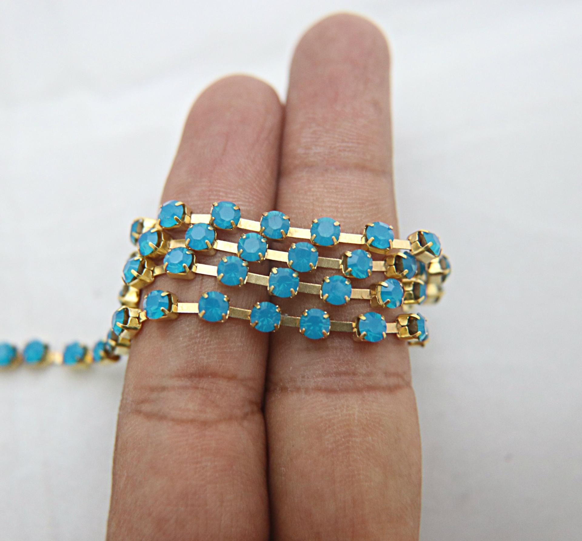 16 SS Rhinestone Chain Swarovski in Caribbean Blue Opal 4mm 0.5/1/2/5/15 Meters vintage findings, strass chains