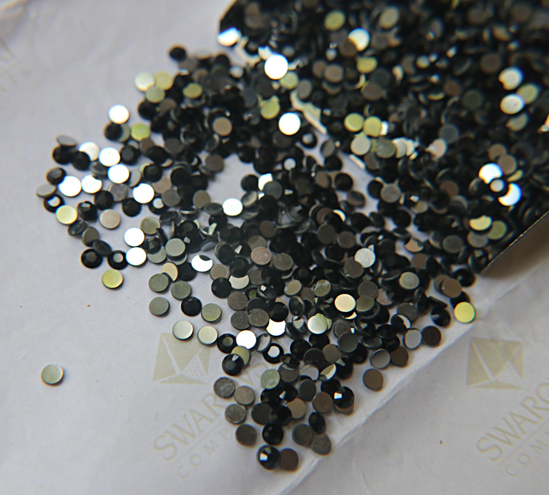 10SS Swarovski Flatbacks in Jet Chaton Roses 2088 (2.9mm) Made in Austria 72/144/432/1440 Pieces Nail art decoration
