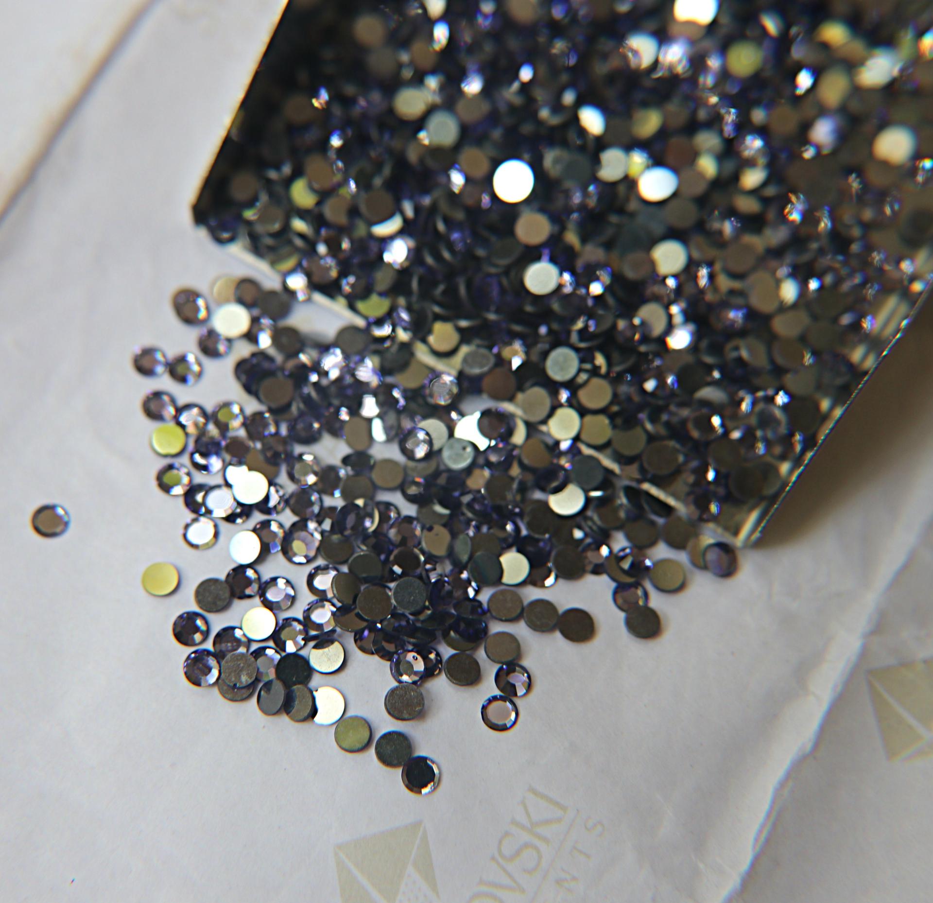 10SS Swarovski Flatbacks in Tanzanite Chaton Roses 2088 (2.9mm) Made in Austria 72/144/432/1440 Pieces Nail art decoration