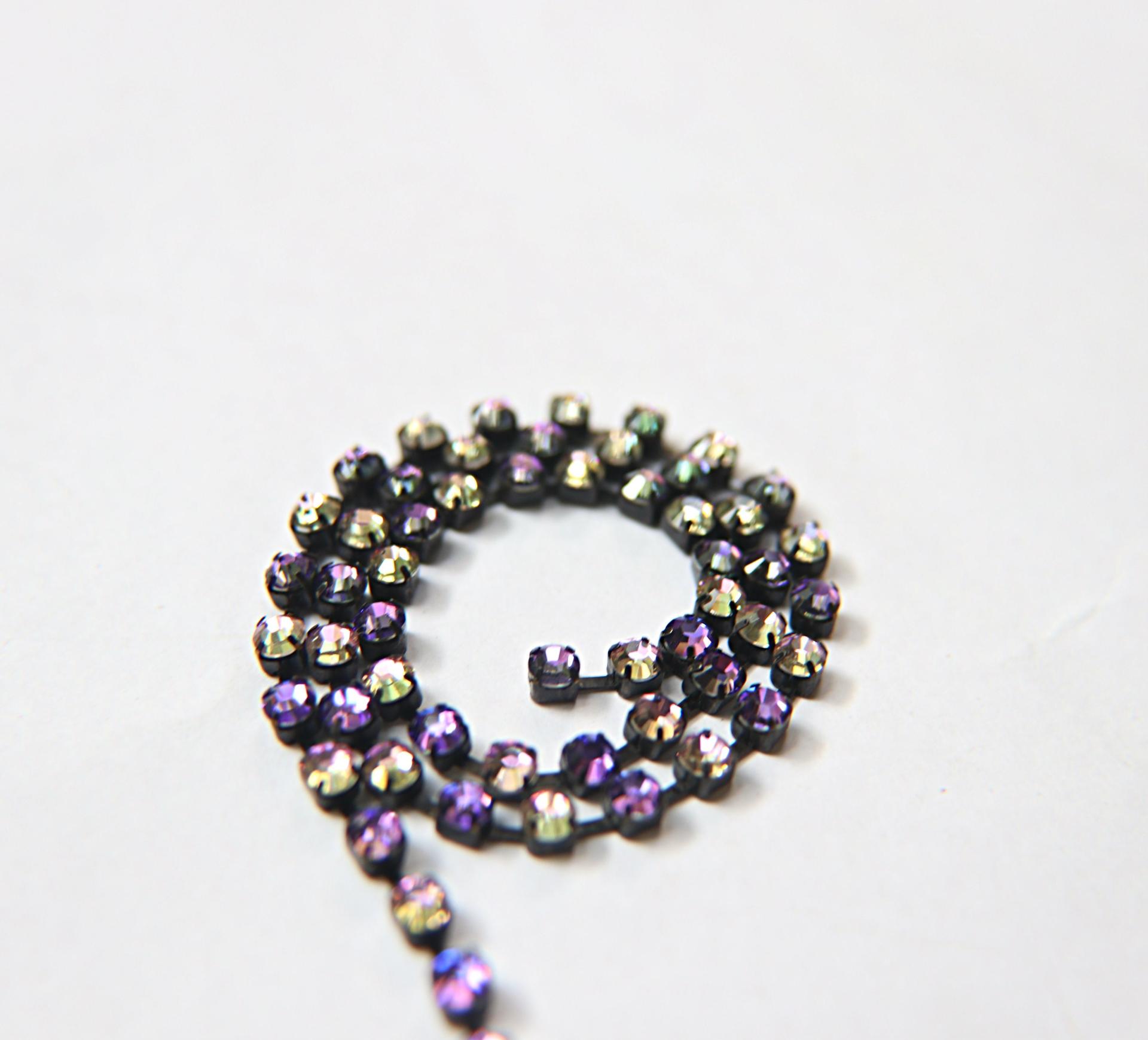 16ss Swarovski 2088 Chain in Flat Back Purple Mix (4mm) 0.5/1/2/5 Meters Vintage Black Settings Bridal Supplies, strass chains, embroidery
