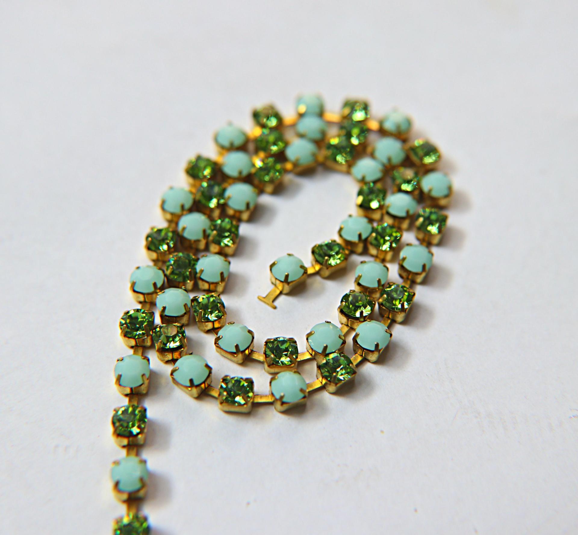 16 SS Rhinestone Chain Swarovski in Mint Alabaster & Peridot 4mm 0.5/1/2/5/15 Meters embroidery materials, craft vintage findings