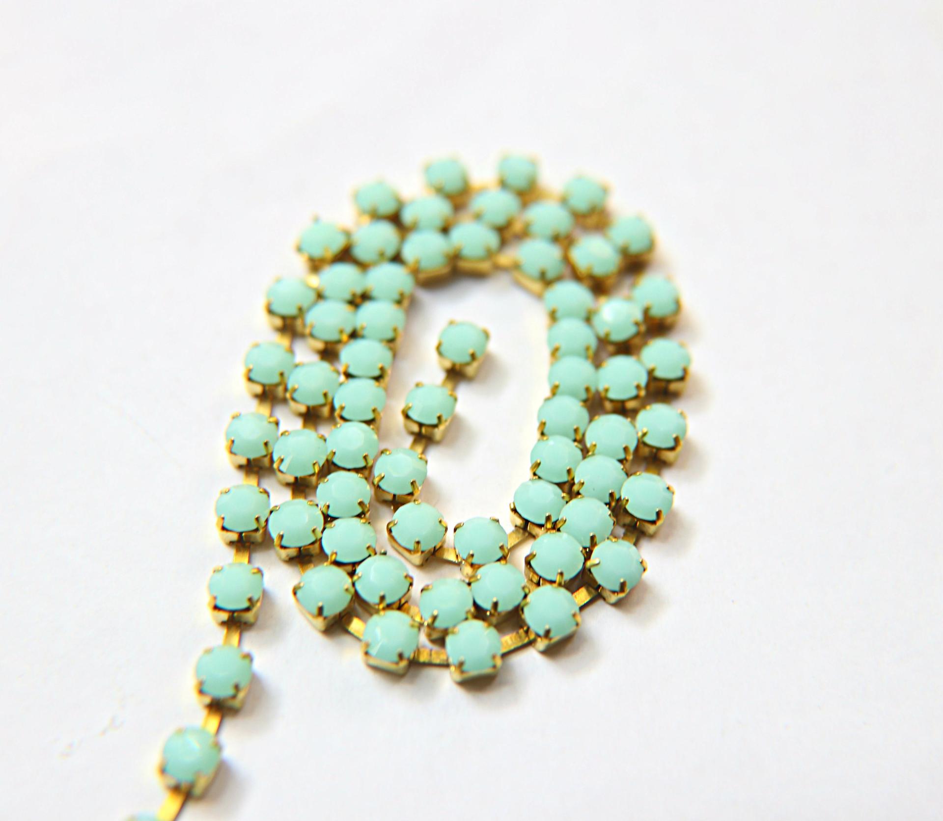 18ss Swarovski Rhinestone Chain in Mint Alabaster (4.2mm) 0.5/1/2/5 Meters Bridal Supplies, Jewelry, vintage findings, embroidery materials