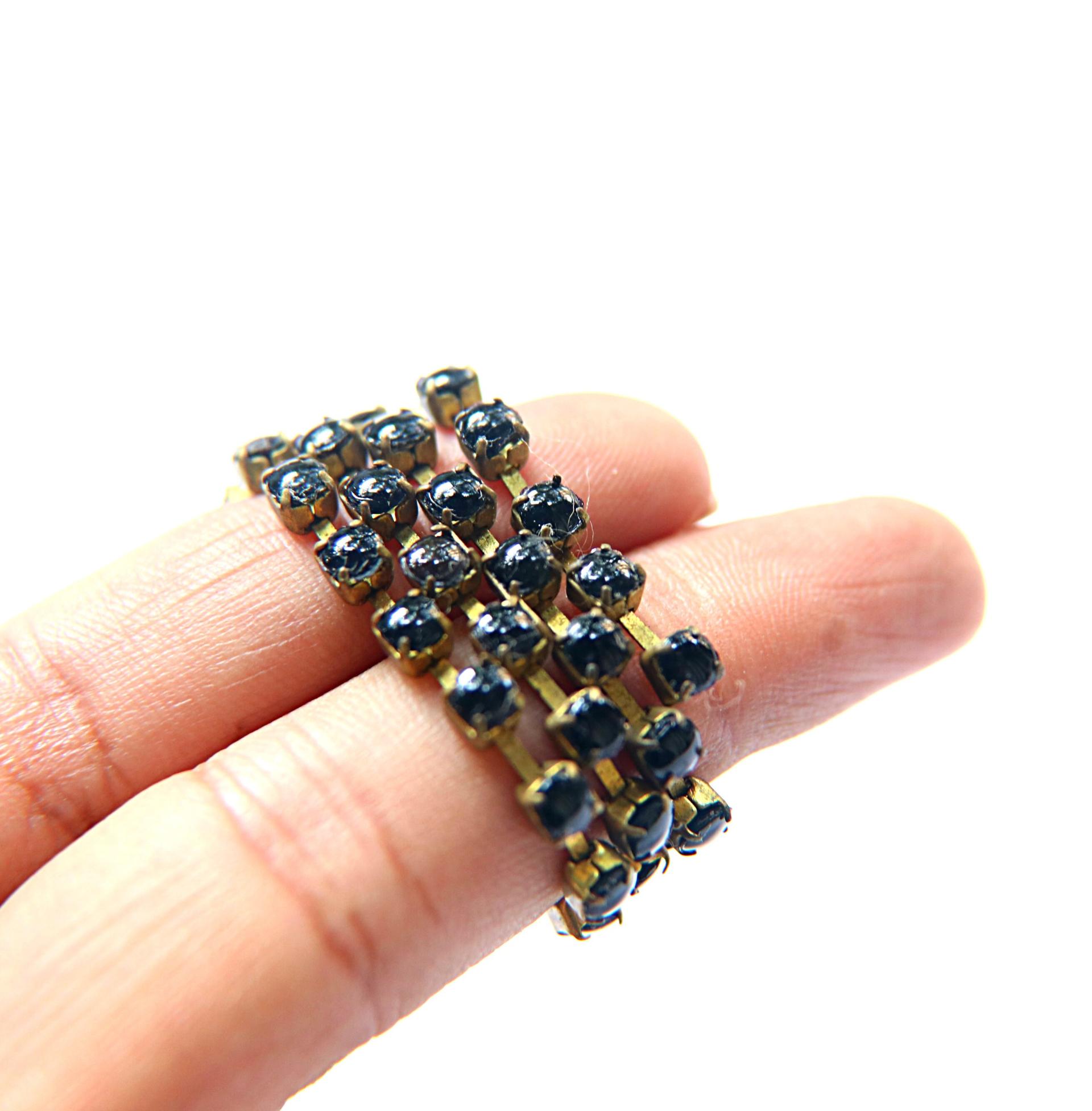 16 SS Rhinestone Chain Vintage Glass Pressed Cabochon Jet (4mm) 1/2/5/15 Meters vintage findings, jewelry making, craft supplies, embroidery