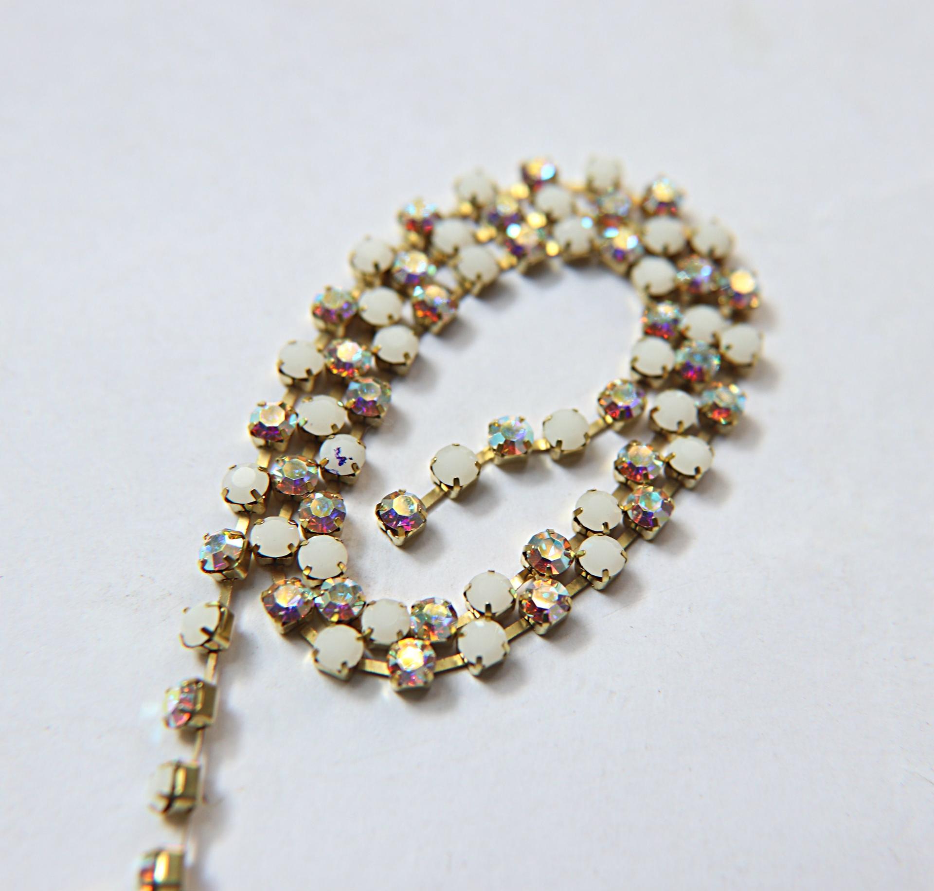 16 SS Rhinestone Chain Swarovski in White Alabaster & Crystal AB 4mm 0.5/1/2/5/15 Meters vintage findings, strass chains, premium findings