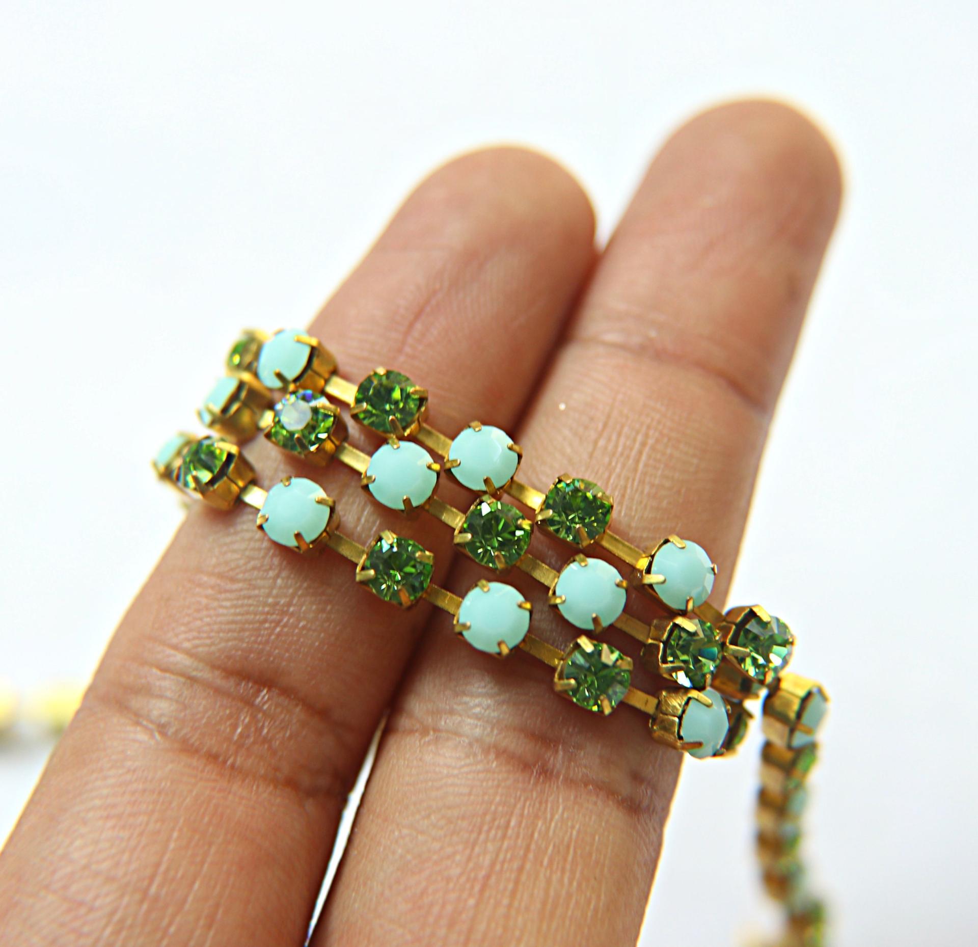 16 SS Rhinestone Chain Swarovski in Mint Alabaster & Peridot 4mm 0.5/1/2/5/15 Meters embroidery materials, craft vintage findings