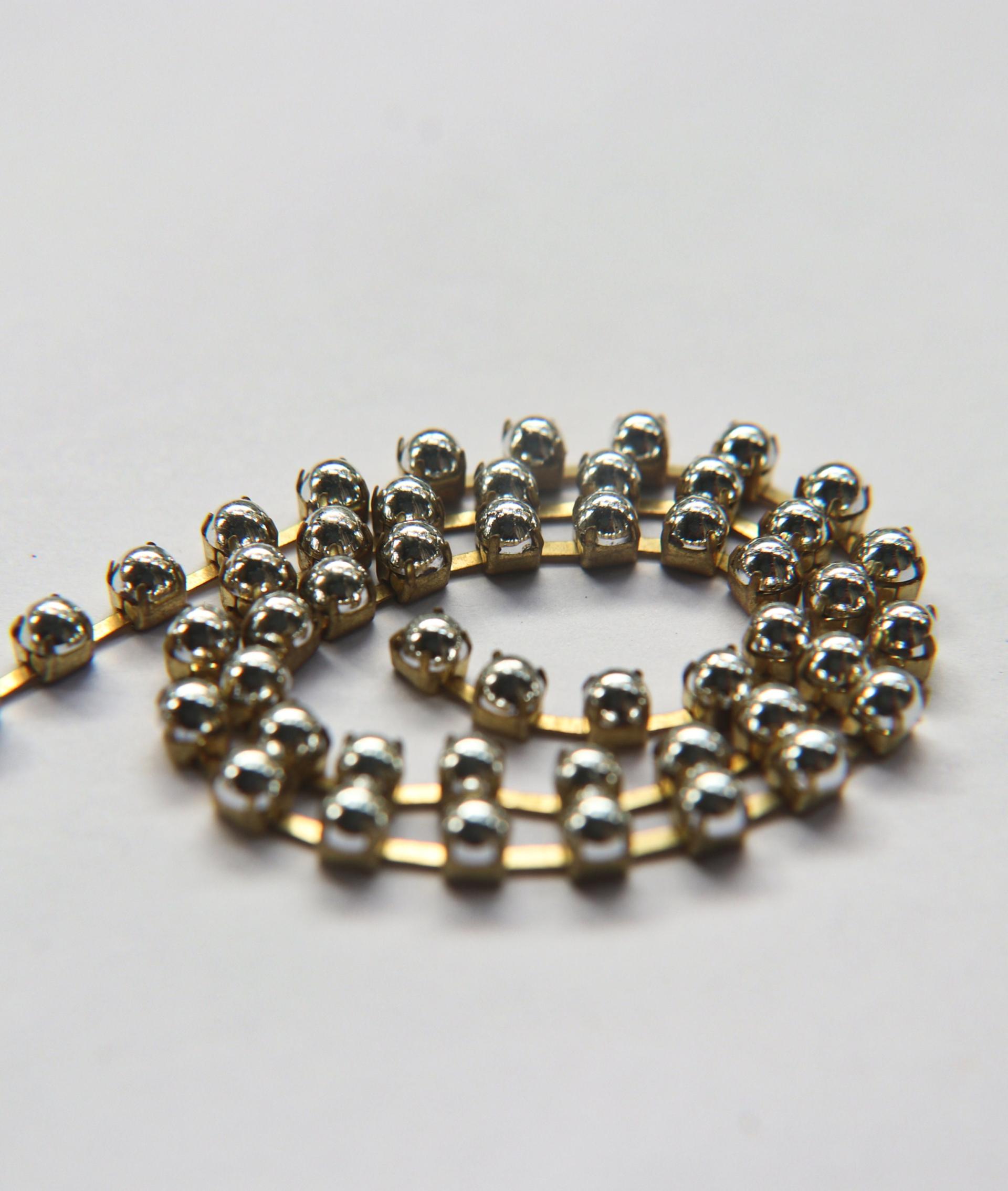 16 SS Silver Cabochon Chain Metallic Vintage Pressed (4mm) 1/2/5/15 Meters vintage findings, strass chains, craft supplies