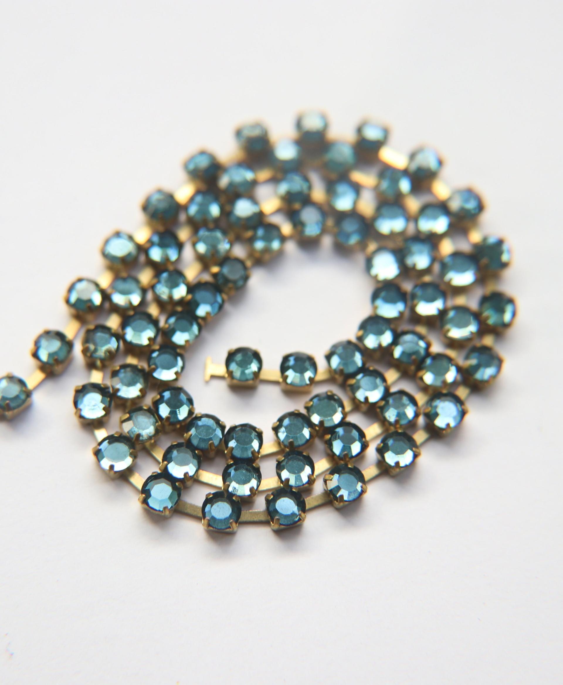 16ss Swarovski 2088 Chain in Flat Back Montana (4mm) 0.5/1/2/5 Meters Brass Settings Bridal Supplies, strass chains premium material