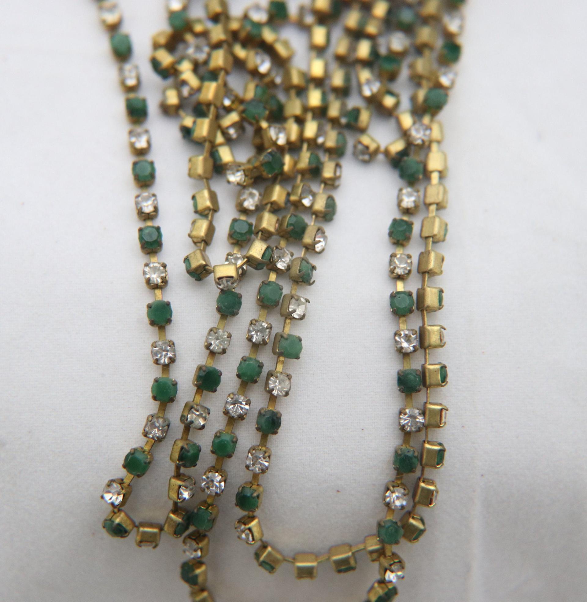 10 SS Rhinestone Chain Vintage Glass Pressed Chatons in opq Emerald and Crystal 2.8 mm 1/2/5/15 Meters vintage findings, strass chains