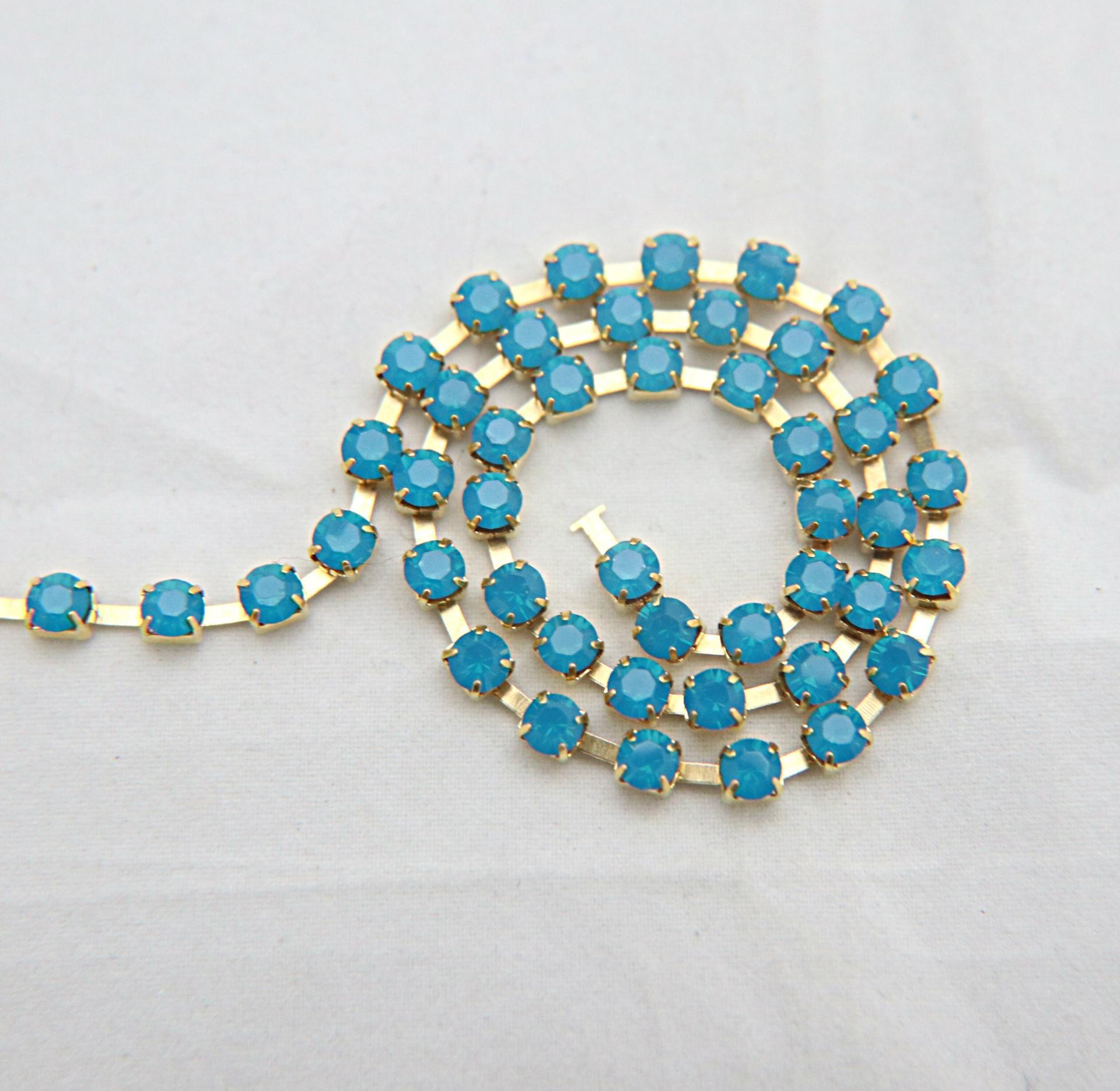 16 SS Rhinestone Chain Swarovski in Caribbean Blue Opal 4mm 0.5/1/2/5/15 Meters vintage findings, strass chains