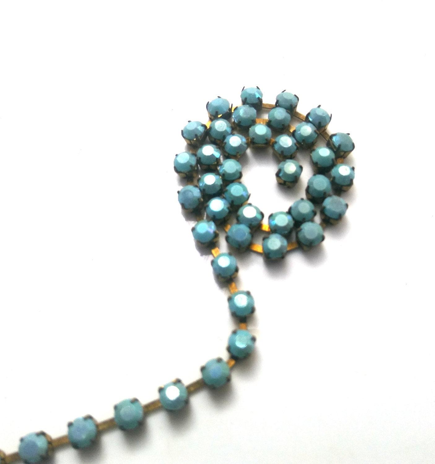 16 SS Rhinestone Chain Vintage Opaque Turquoise Aurore Boreale 4mm 1/2/5/15 Meters jewelry making, embroidery materials, vintage findings