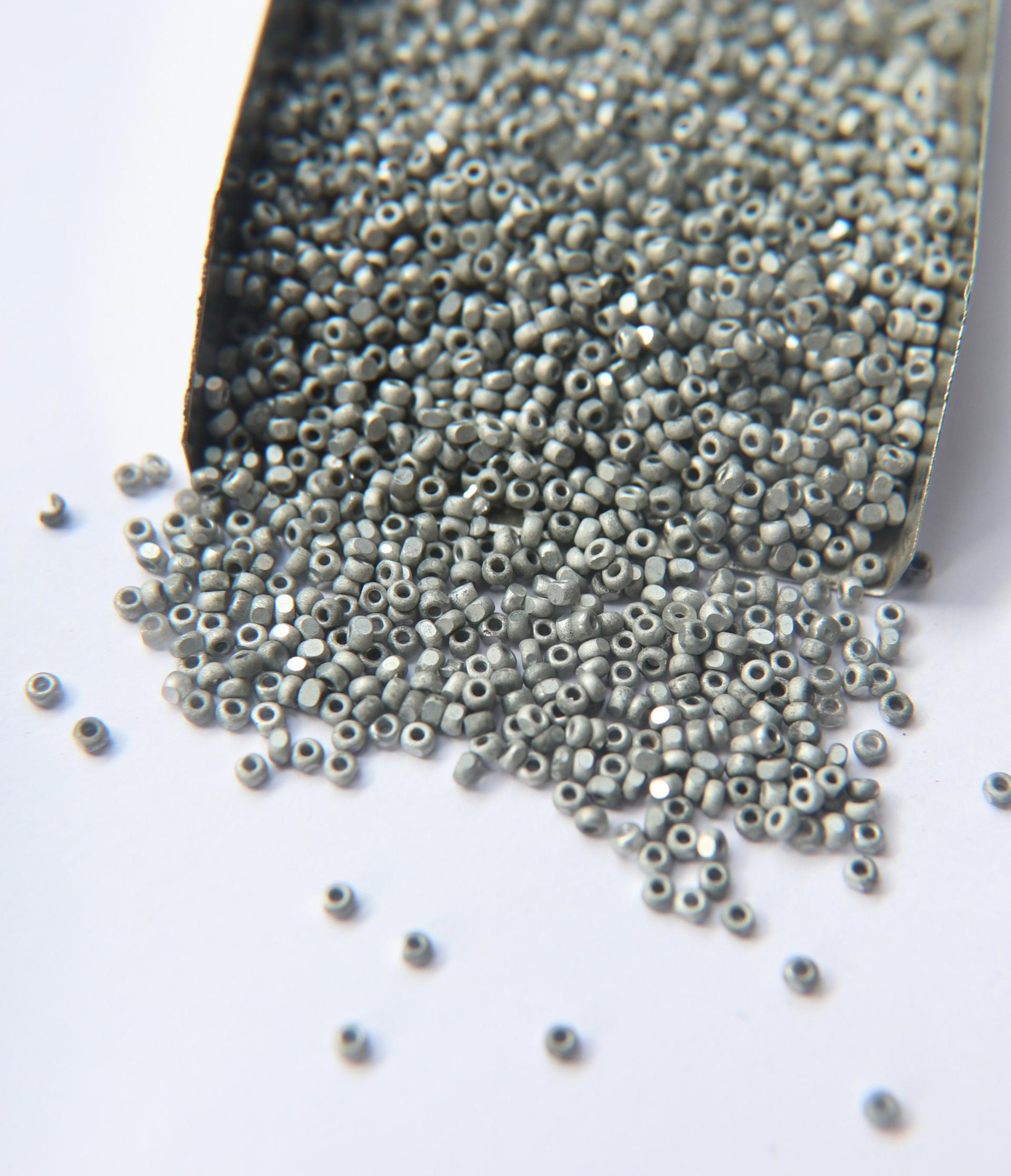 11/0 Charlotte true Cut Beads Frosted Metallic Aluminium Coated 10/20/50/250/500 Grams embroidery materials, jewelry making, vintage beads