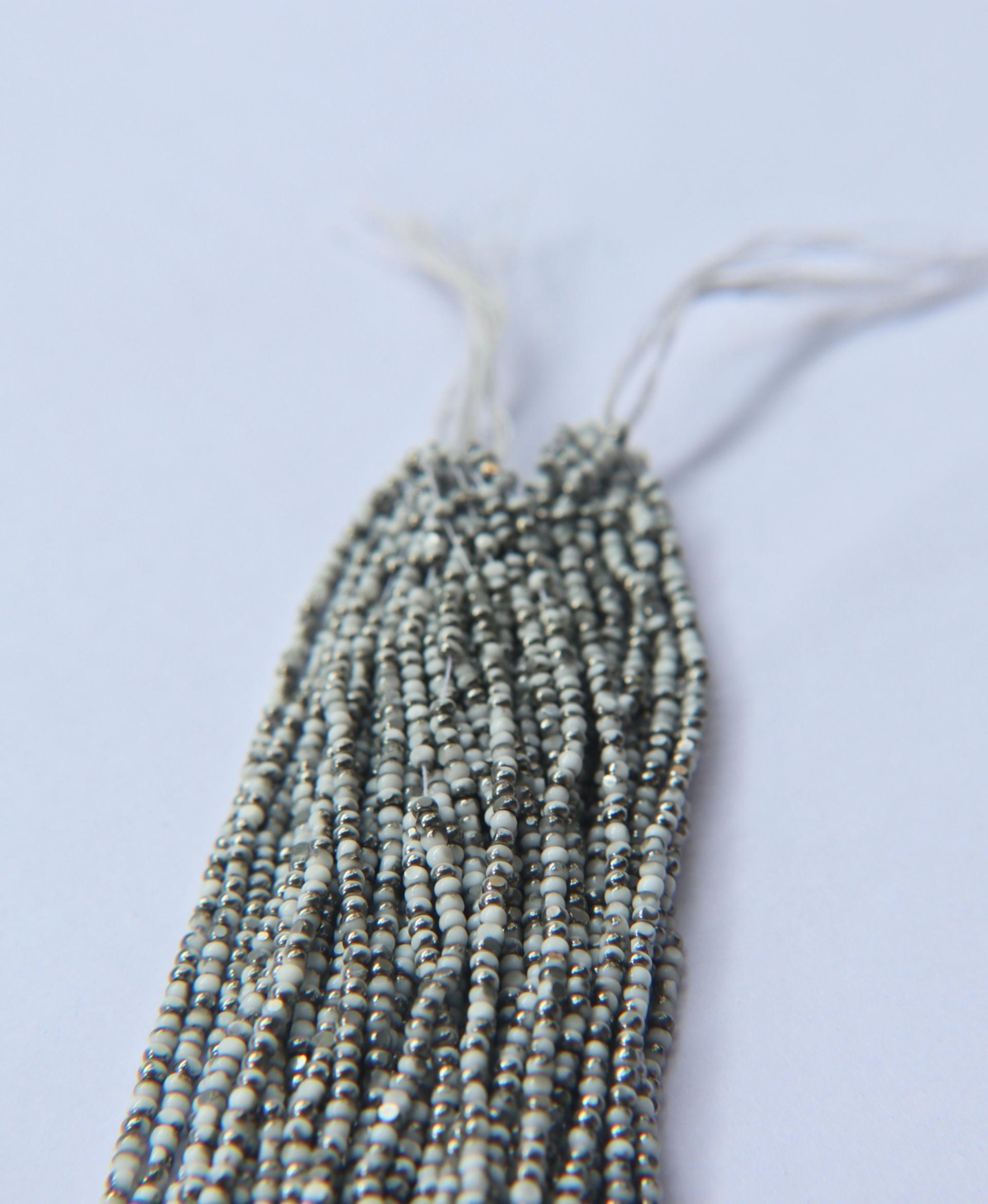 11/0 Hanks Charlotte Cut Beads 03050 Patina Chalk White Gunmetal 1/5/25/50/100 Hanks 2.0mm glass beads, jewelry supply, findings