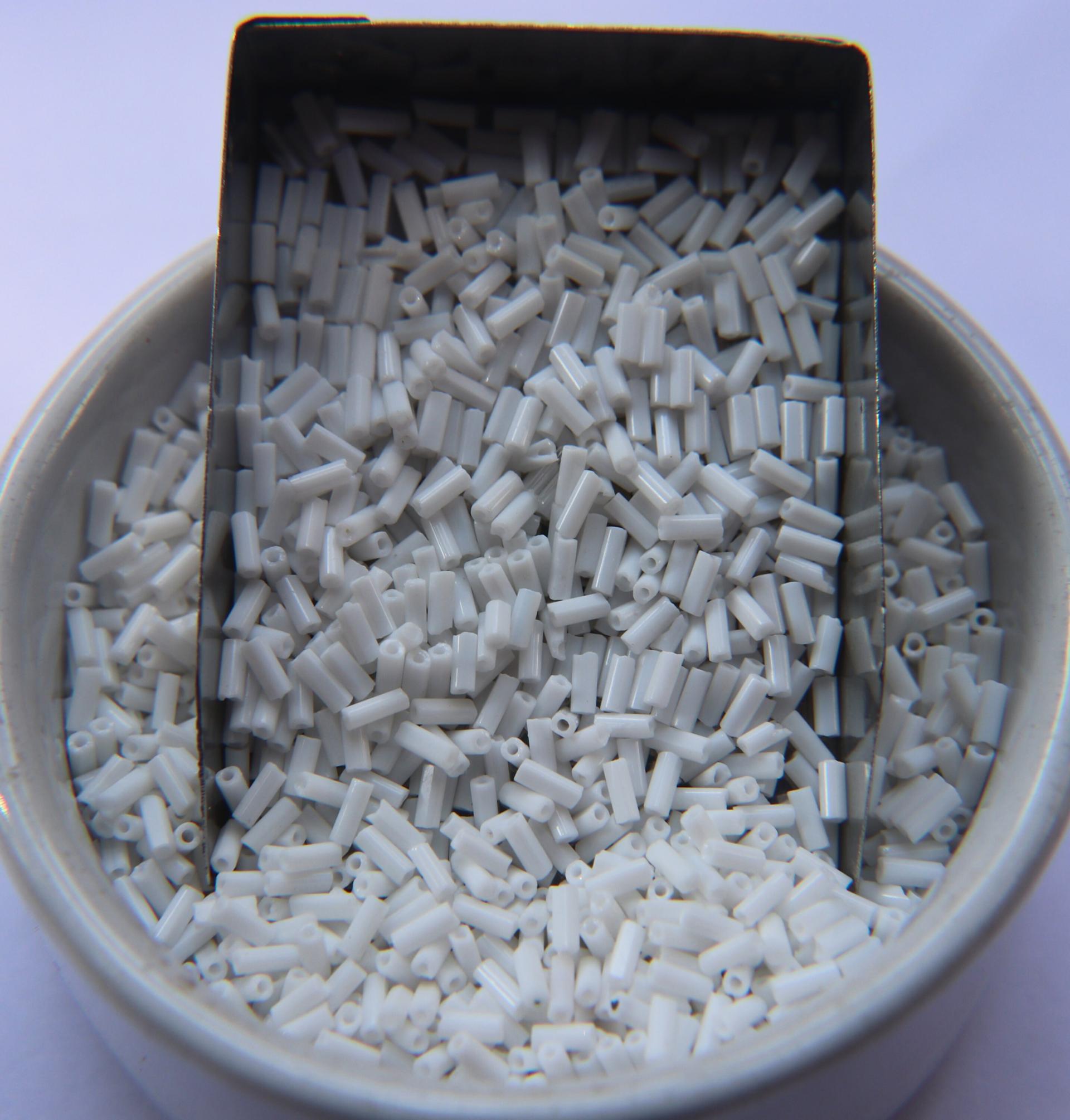 True Cuts Size 2 (2x4mm) Bugle Beads 5/10/20/50/250/500 Grams Chalk White Preciosa Ornella loose tube beads, embroidery materials