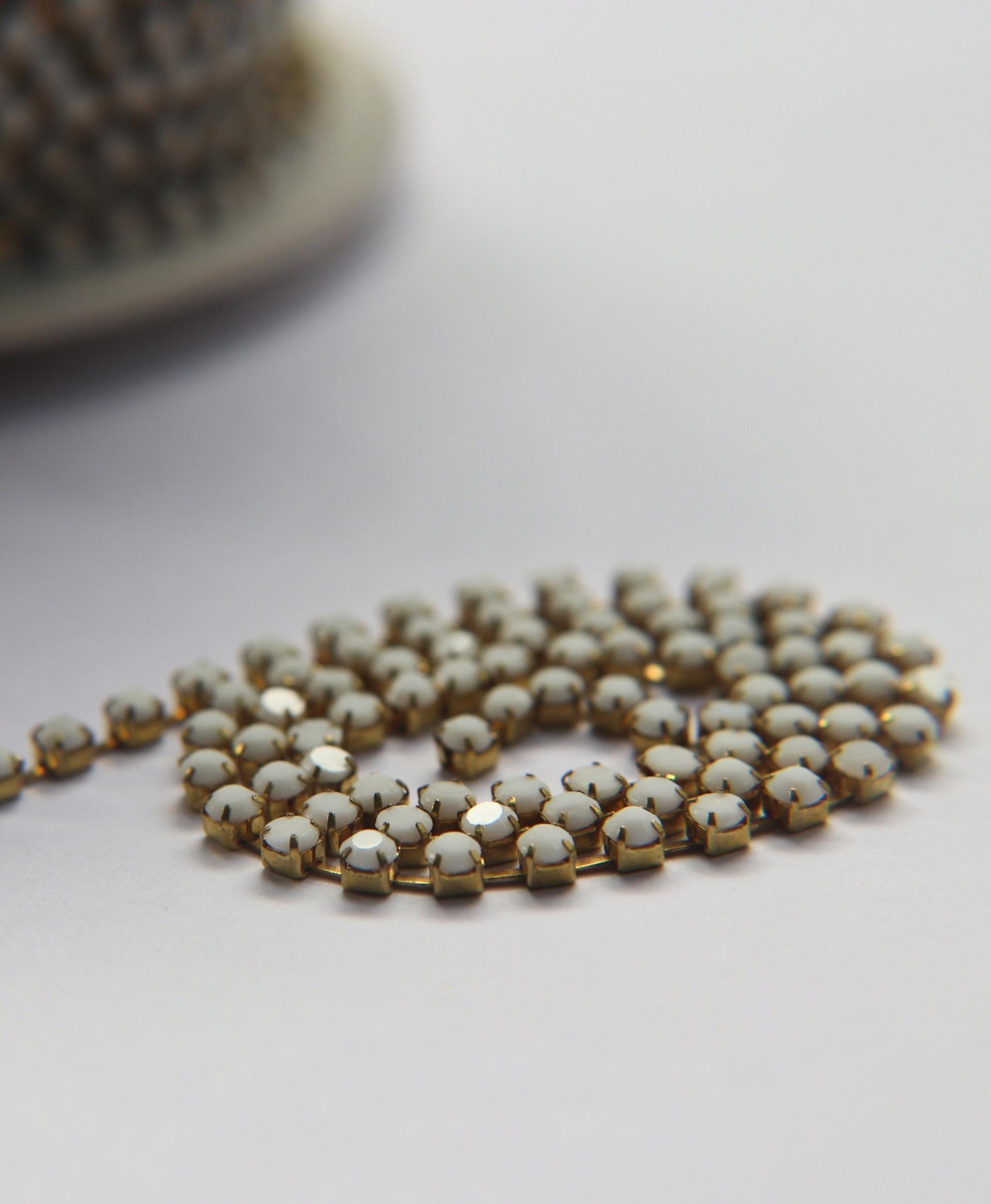 16 SS Rhinestone Chain Vintage Glass Pressed Chatons Chalk White Opaque (4mm) 1/2/5/15 Meters embroidery materials, craft vintage findings