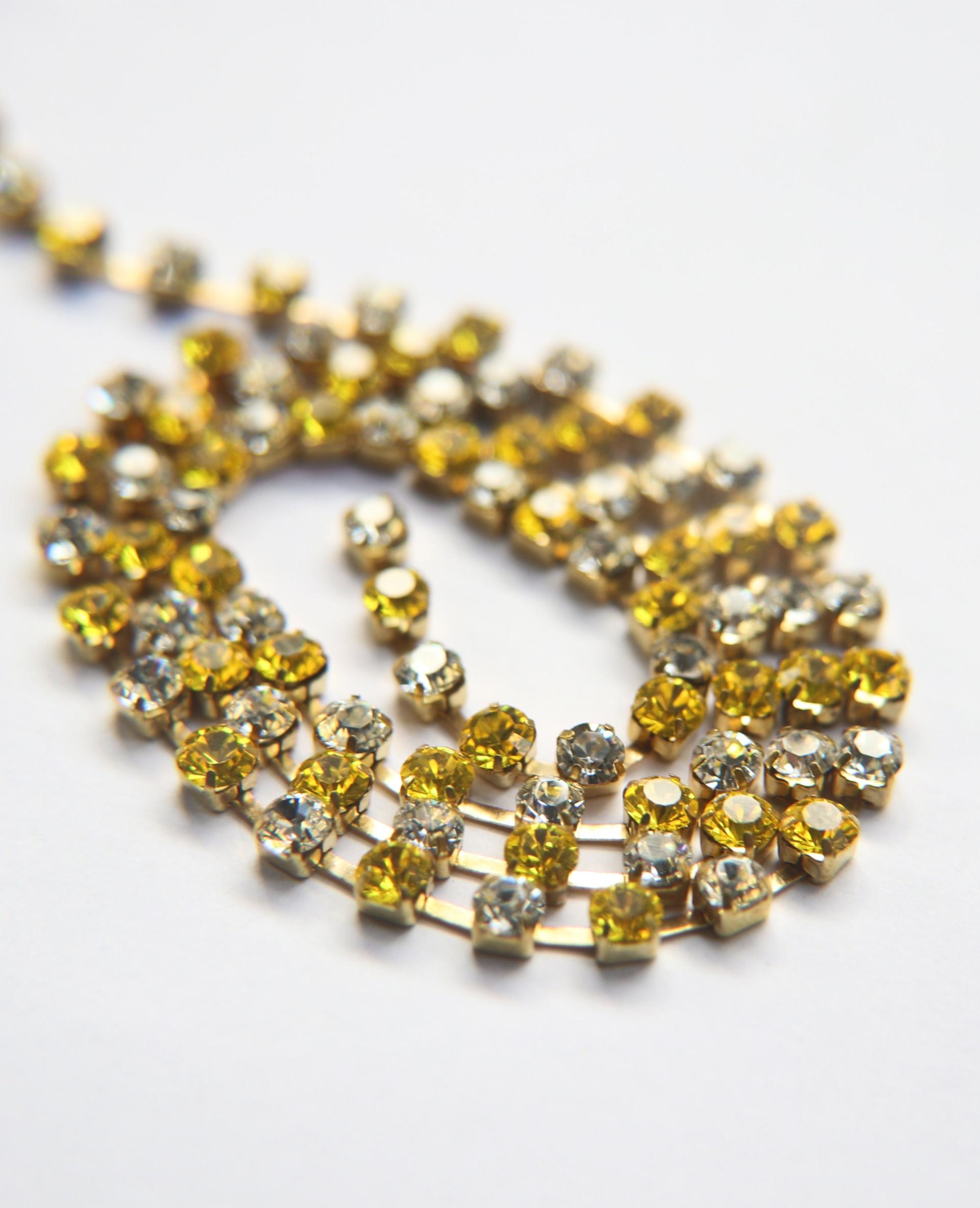 16 SS Rhinestone Chain Swarovski in Crystal & Light Topaz 4mm 0.5/1/2/5/15 Meters embroidery materials craft vintage findings premium supply