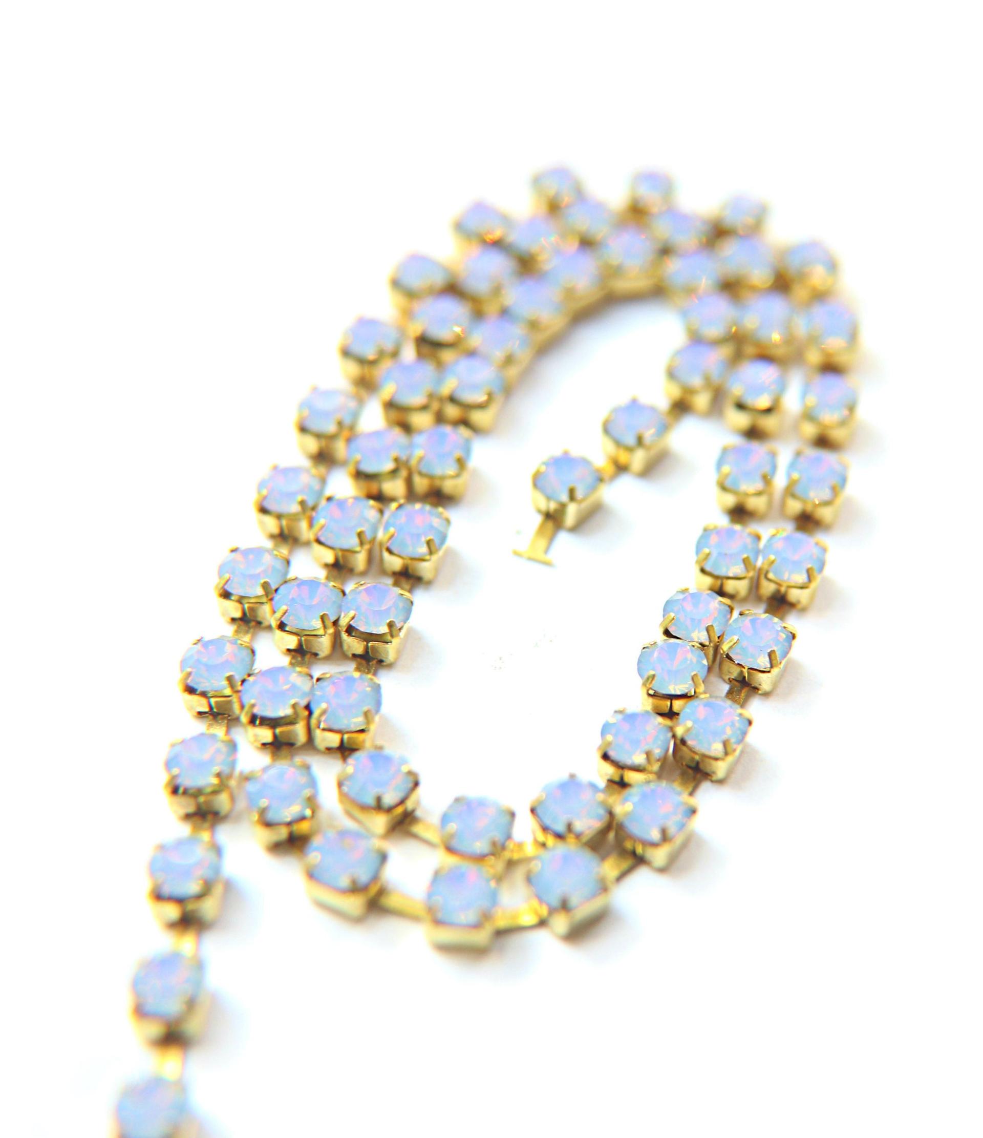 18ss Swarovski Rhinestone Chain in Sky Blue Opal (4.2mm) 0.5/1/2/5 Meters Bridal Supplies, Jewelry, vintage findings, embroidery materials