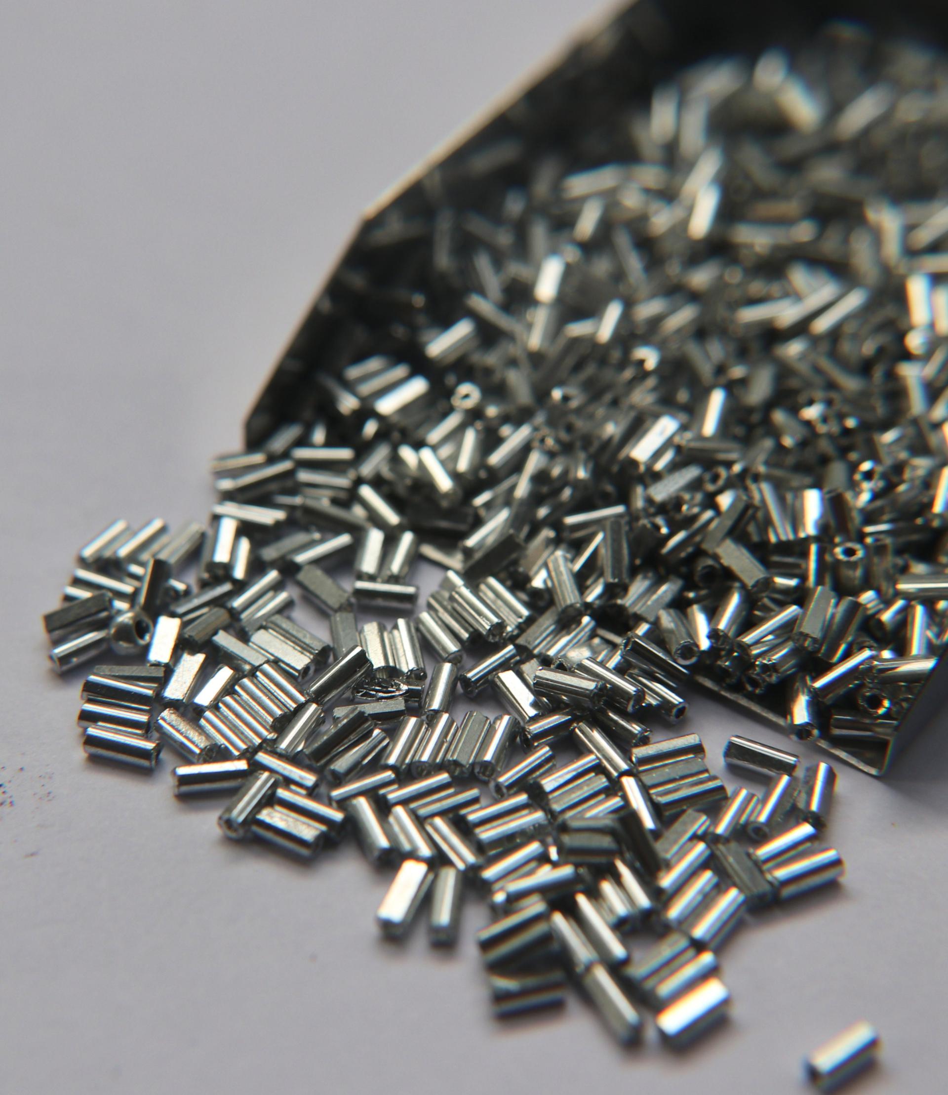 True Cuts Size 2 (2x4mm) Bugle Beads 5/10/20/50/250/500 Grams Metallic Aluminum Silver Preciosa Ornella loose tube beads embroidery material