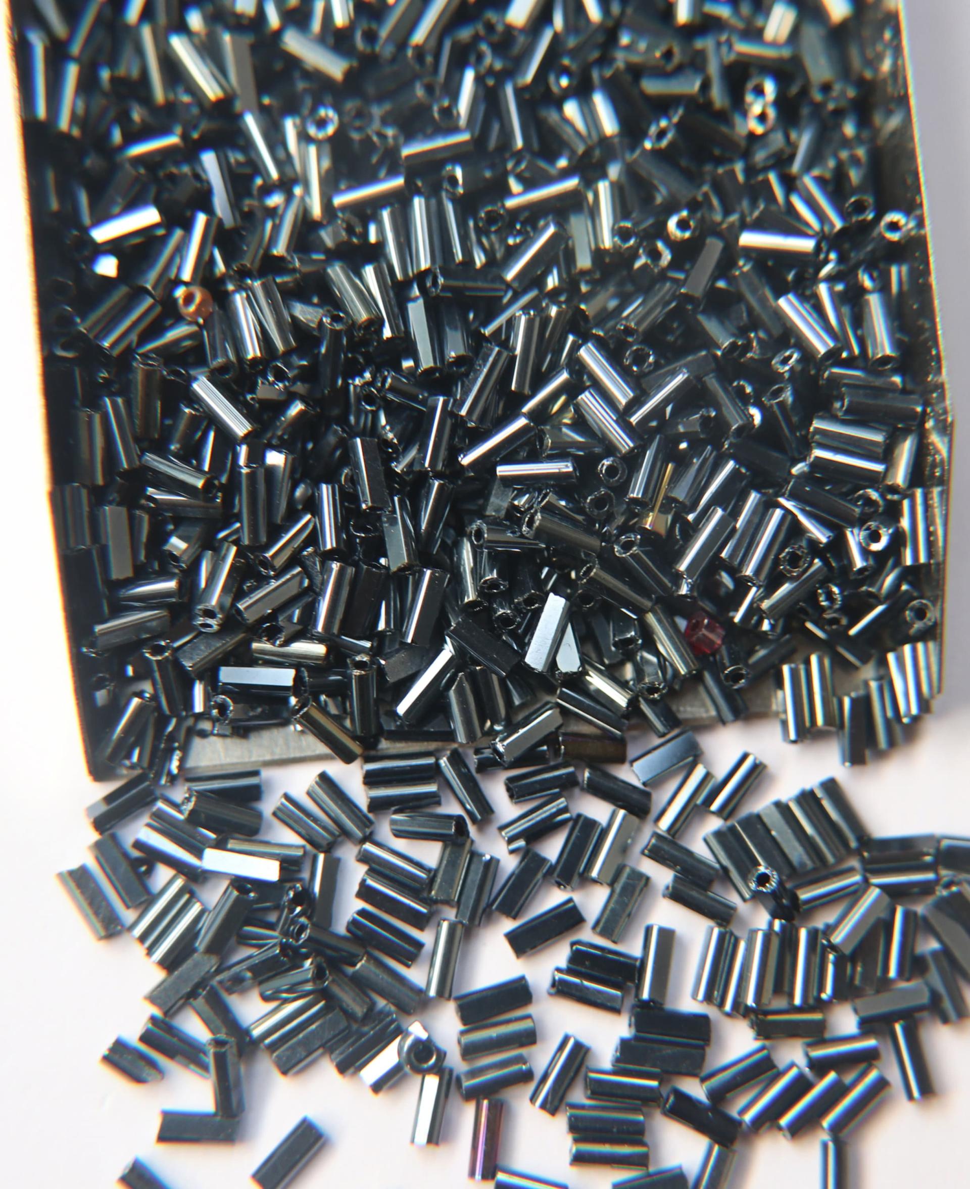 True Cuts Size 2 (2x4mm) Bugle Beads 5/10/20/50/250/500 Grams Metallic Blue Preciosa Ornella loose tube beads, embroidery materials, craft