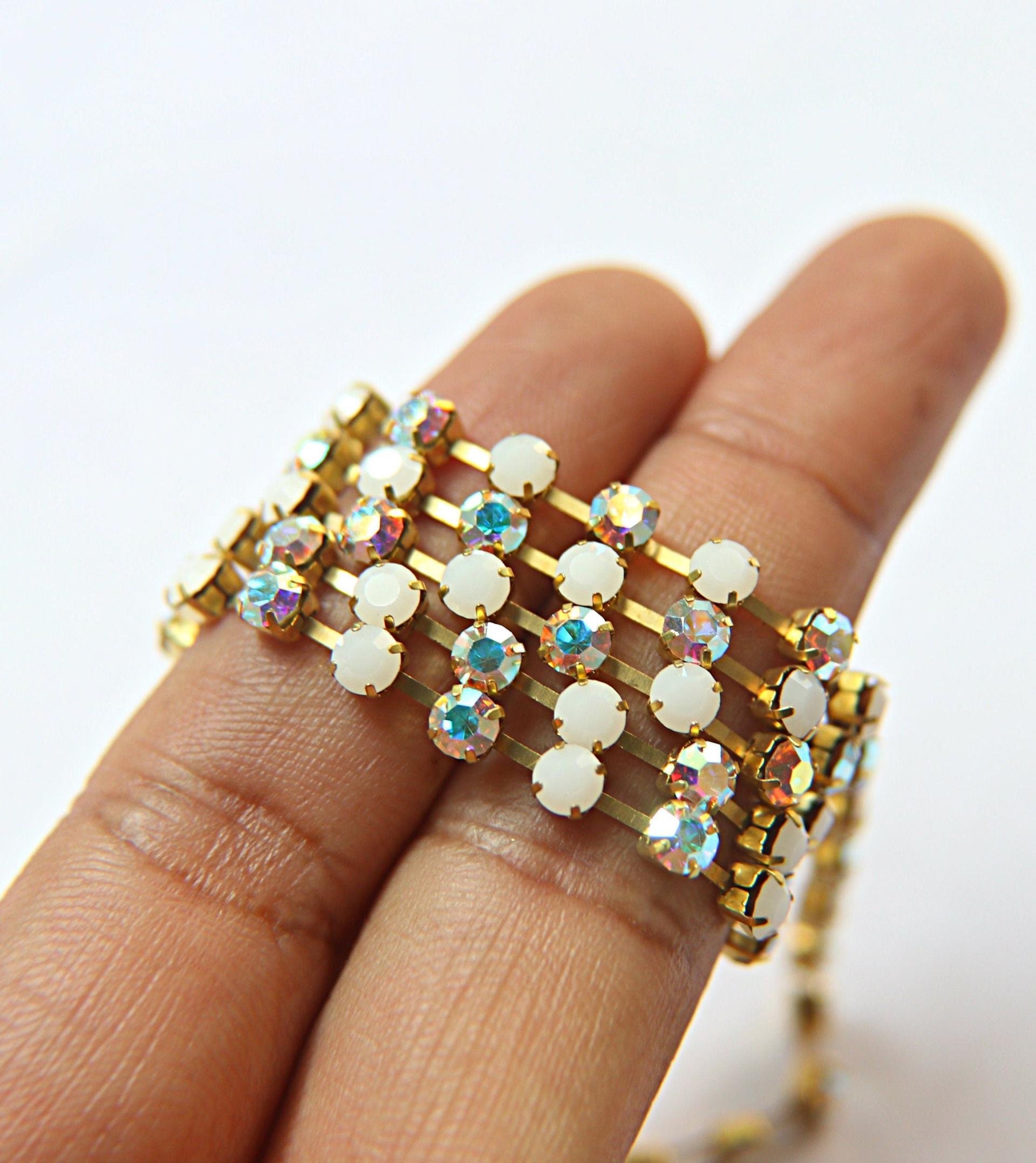 16 SS Rhinestone Chain Swarovski in White Alabaster & Crystal AB 4mm 0.5/1/2/5/15 Meters vintage findings, strass chains, premium findings