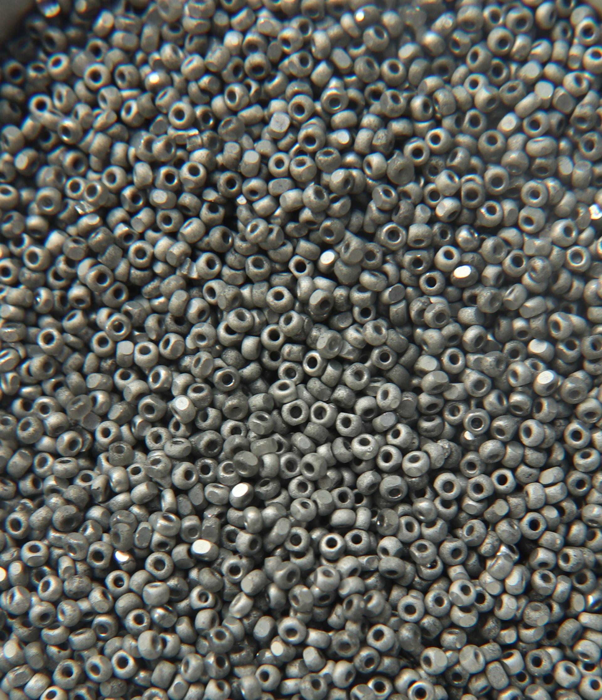 11/0 Charlotte true Cut Beads Frosted Metallic Aluminium Coated 10/20/50/250/500 Grams embroidery materials, jewelry making, vintage beads