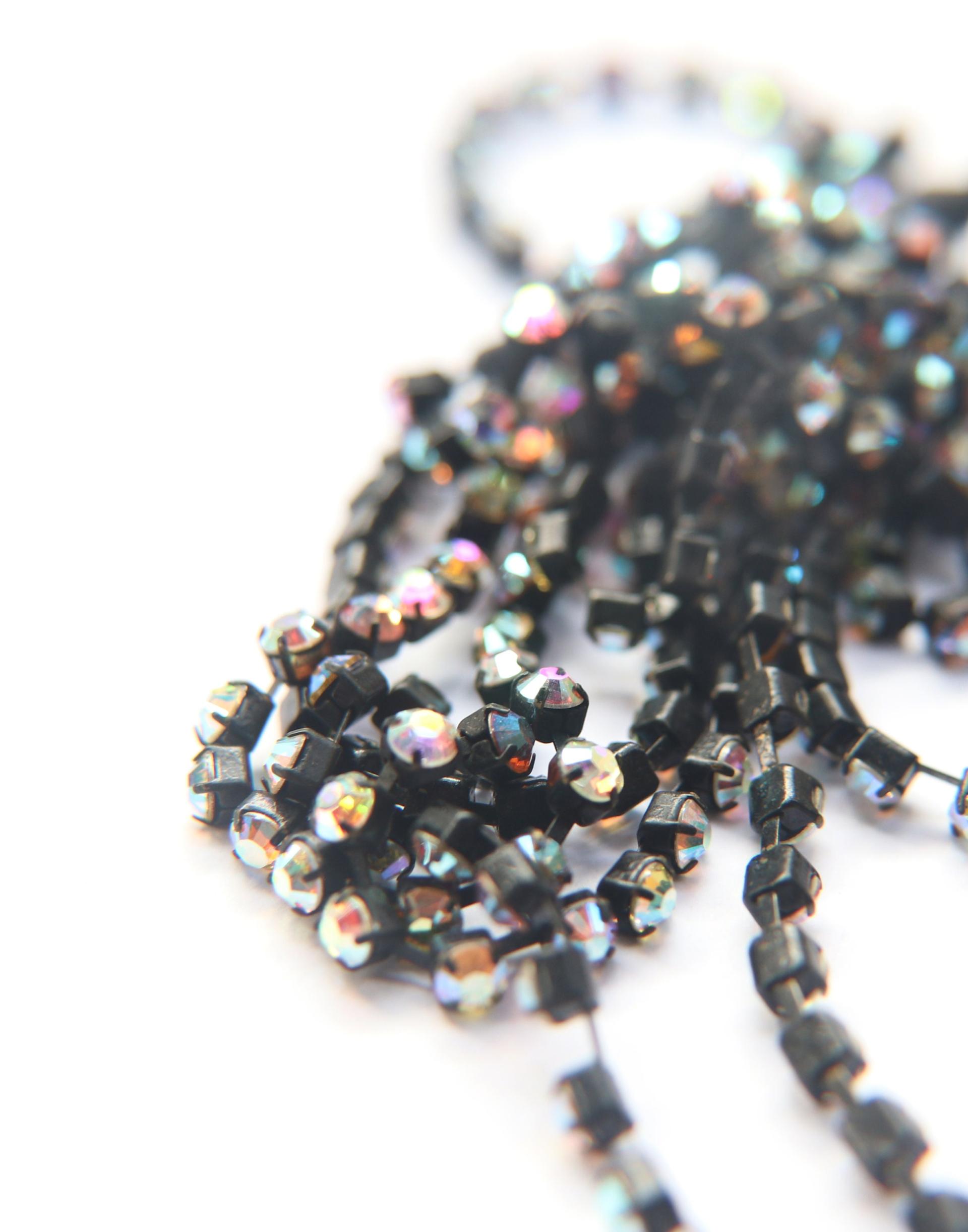 16ss Swarovski 2088 Chain in Flat Back Crystal Aurore Boreale (4mm) 0.5/1/2/5/15 Meters Brass/Vintage Black Settings Brooch Bouquet Supply