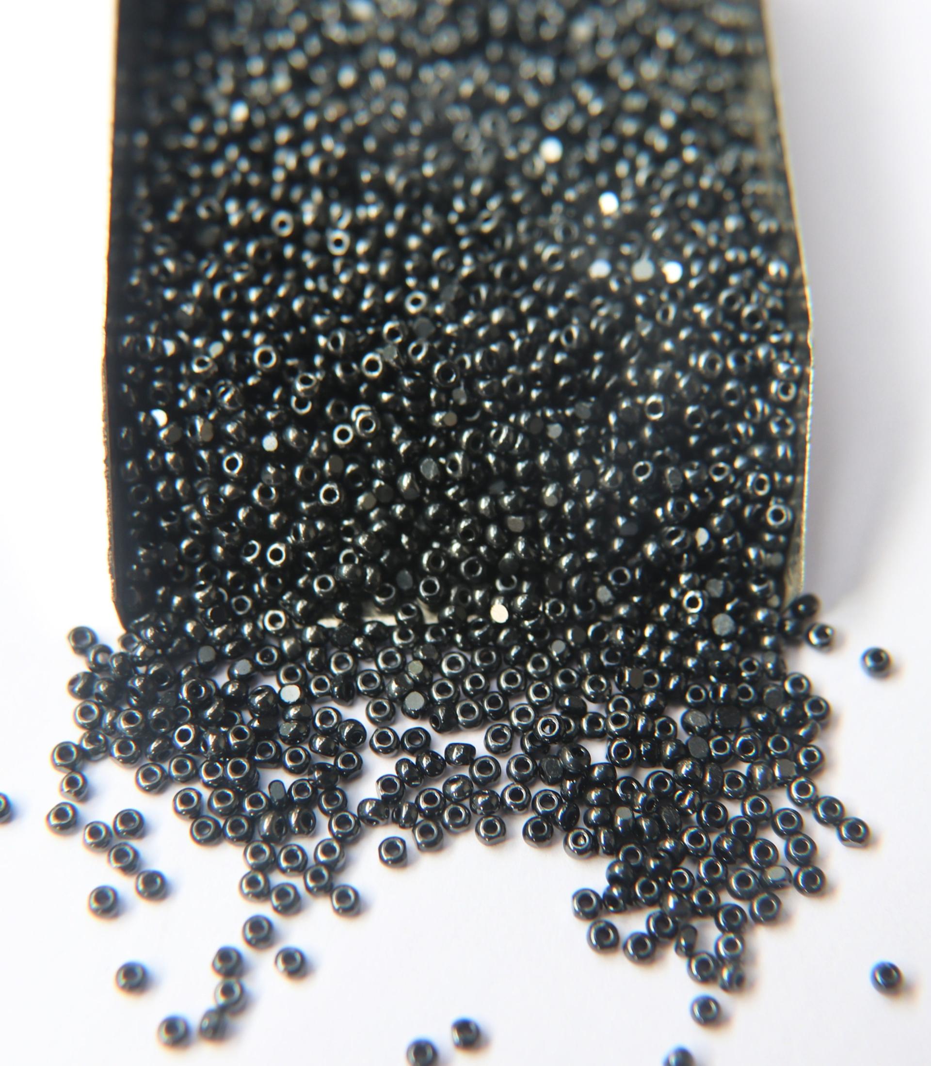 13/0 Charlotte Cut Beads Jet Hematite Metallic 5/10/20/50/250/500 Grams 1.6mm craft supplies, jewelry making, embroidery materials, vintage