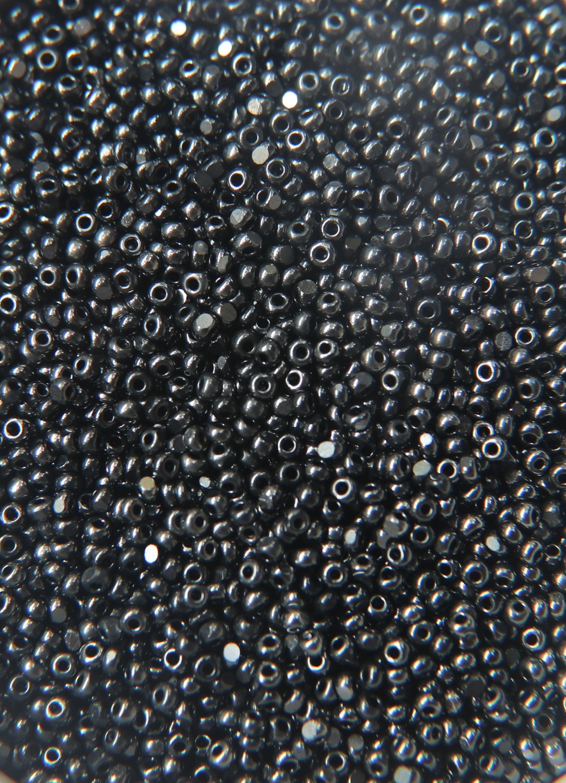 13/0 Charlotte Cut Beads Jet Hematite Metallic 5/10/20/50/250/500 Grams 1.6mm craft supplies, jewelry making, embroidery materials, vintage