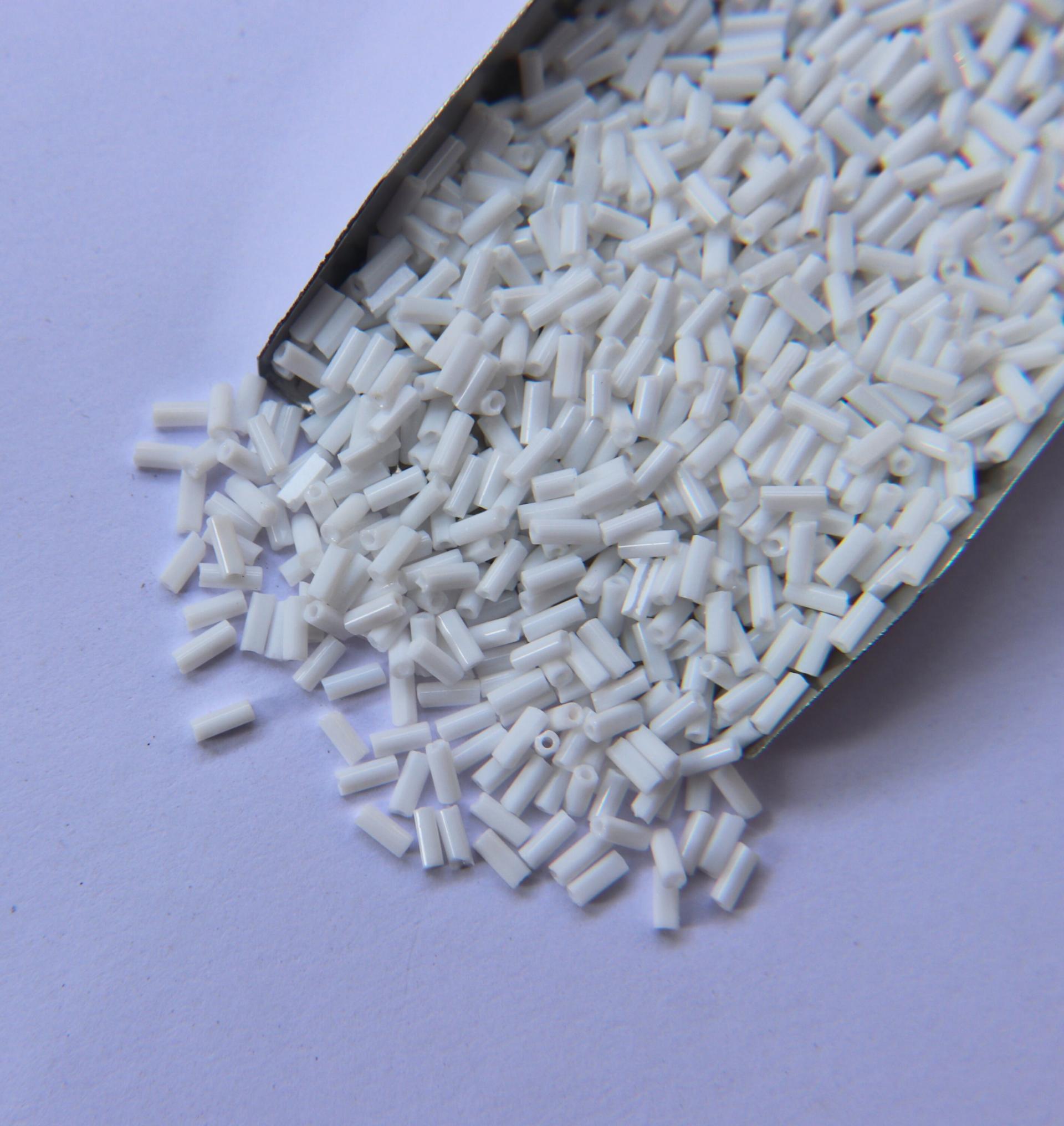 True Cuts Size 2 (2x4mm) Bugle Beads 5/10/20/50/250/500 Grams Chalk White Preciosa Ornella loose tube beads, embroidery materials