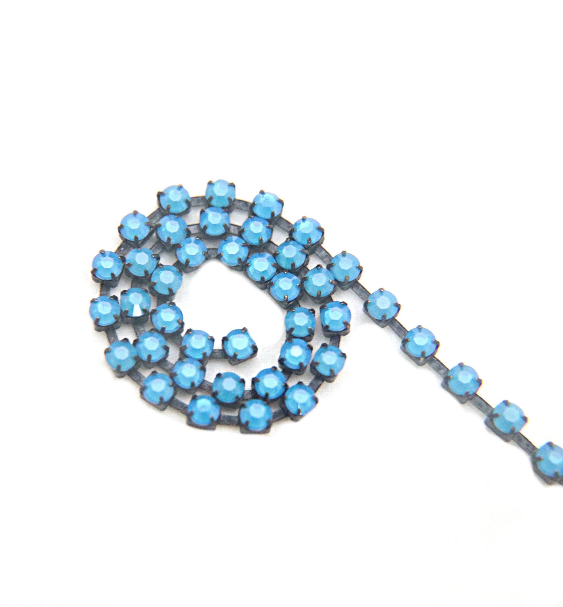 16ss Swarovski 2088 Chain in Flat Back Caribbean Blue Opal (4mm) 0.5/1/2/5 Meters Vintage Black Settings Bridal Supplies|Jewelry Making